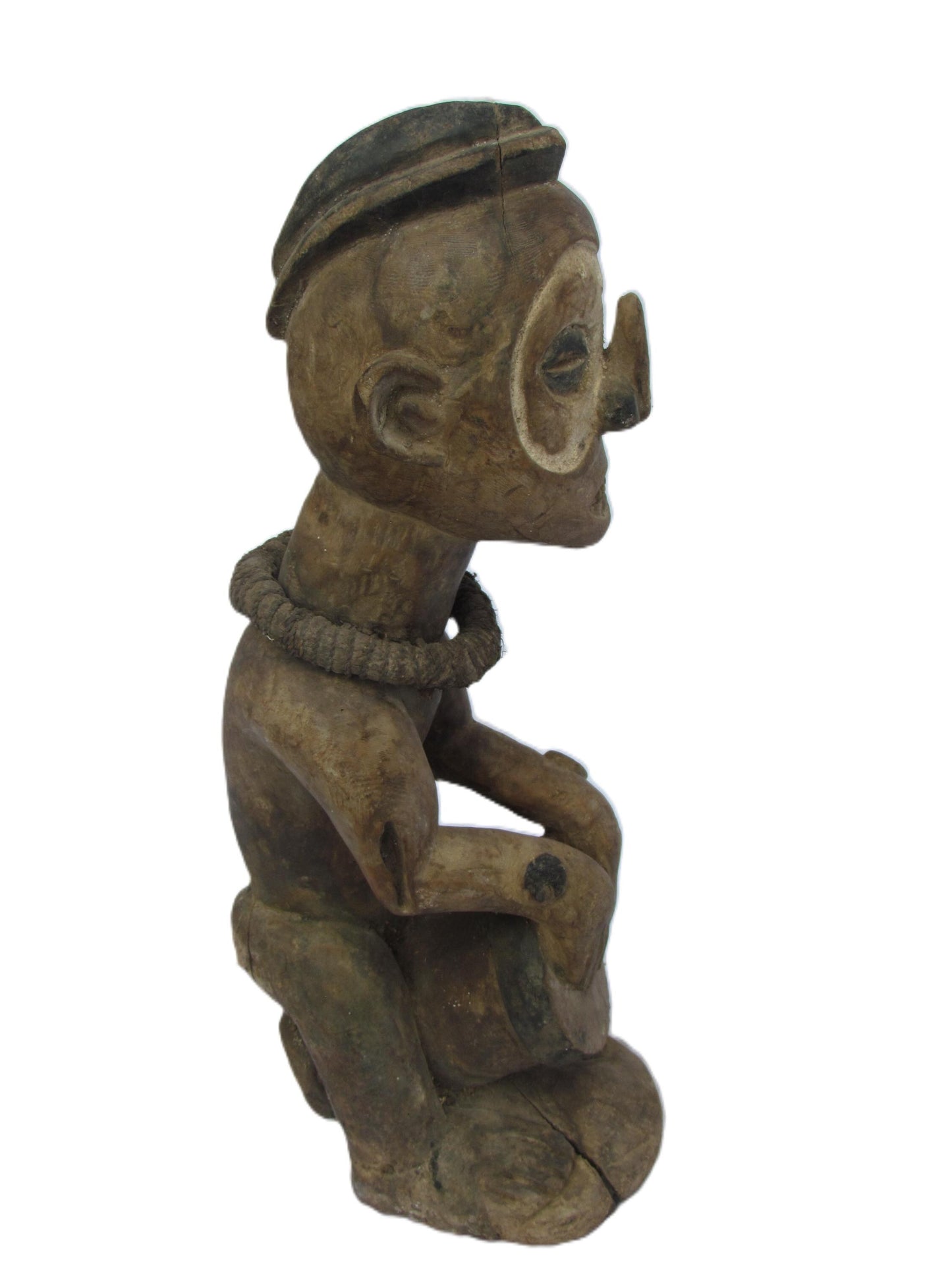 Statue masculine primitive en bois Ngwaka Sculpture antique vintage du Congo.