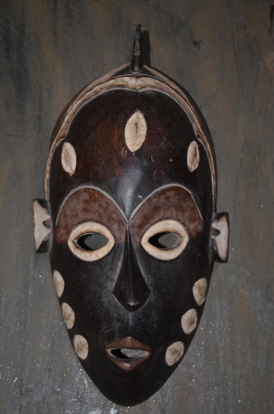 Chokwe Mwana Pwo Mask – 21" Hand-Carved Wood Wall Art – Congo Tribal Decor