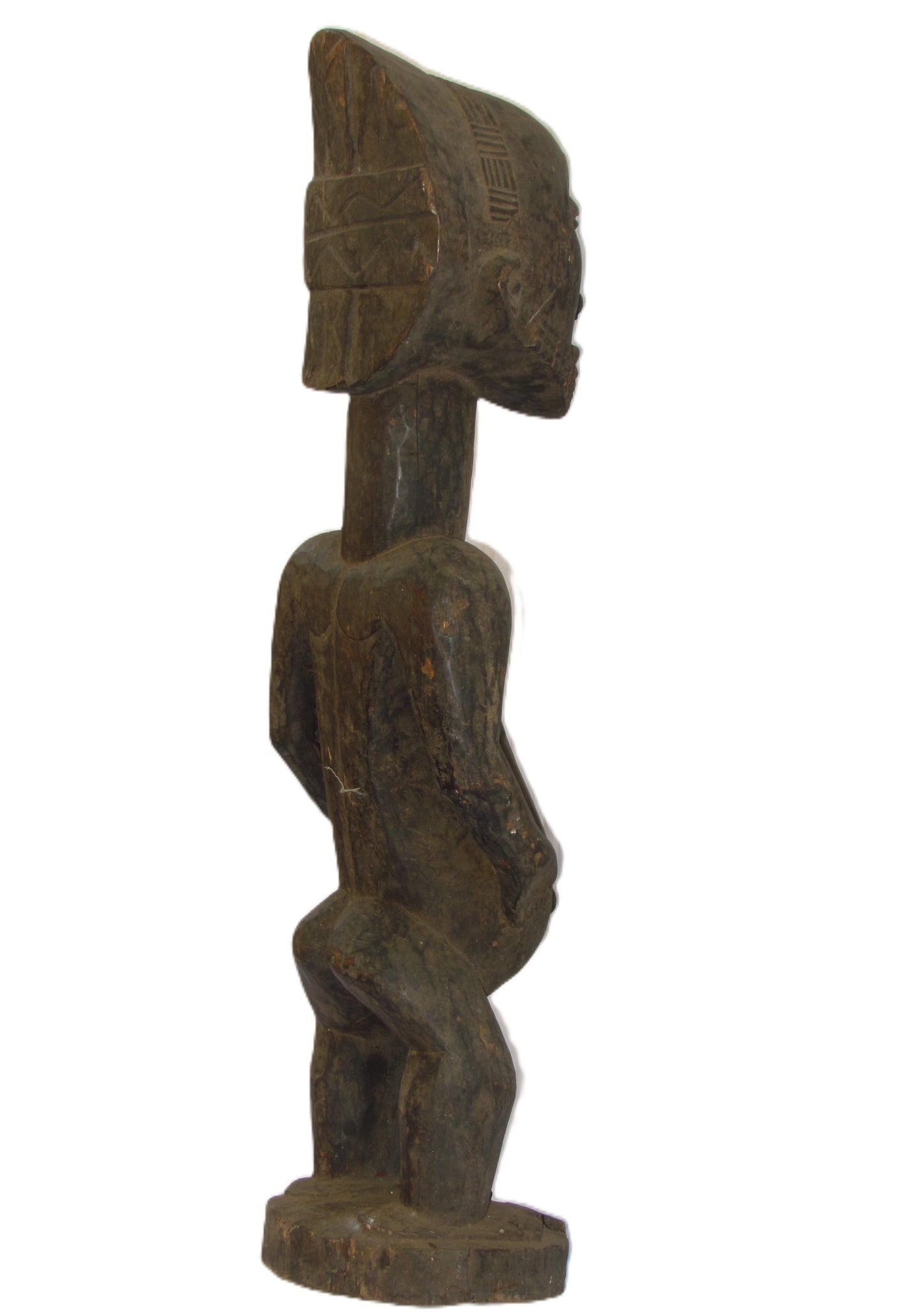 Statue masculine africaine antique en bois sculpté de la tribu Luba, Congo.