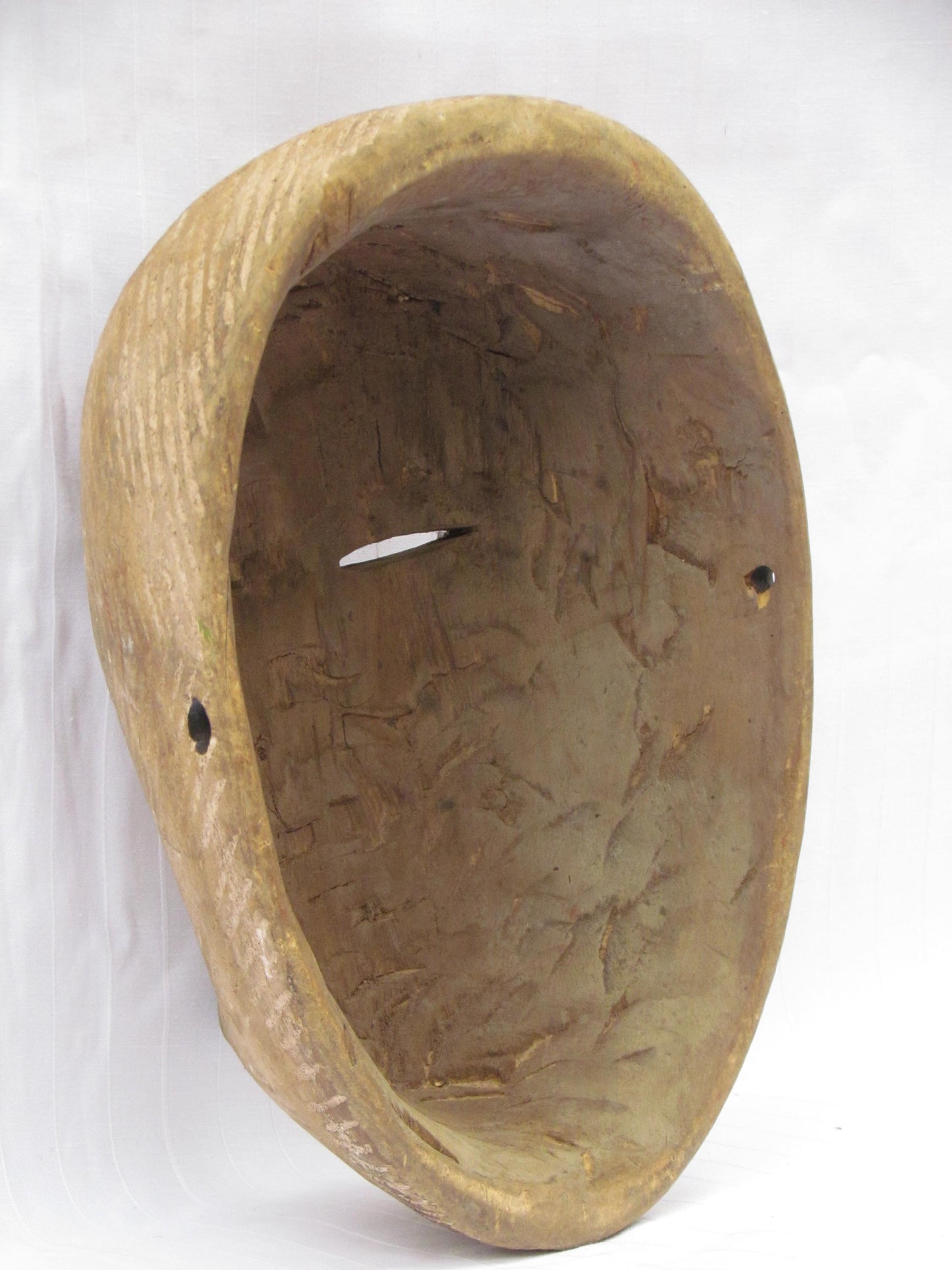 Masques traditionnels africains en bois sculptés à la main, fabriqués en RDC