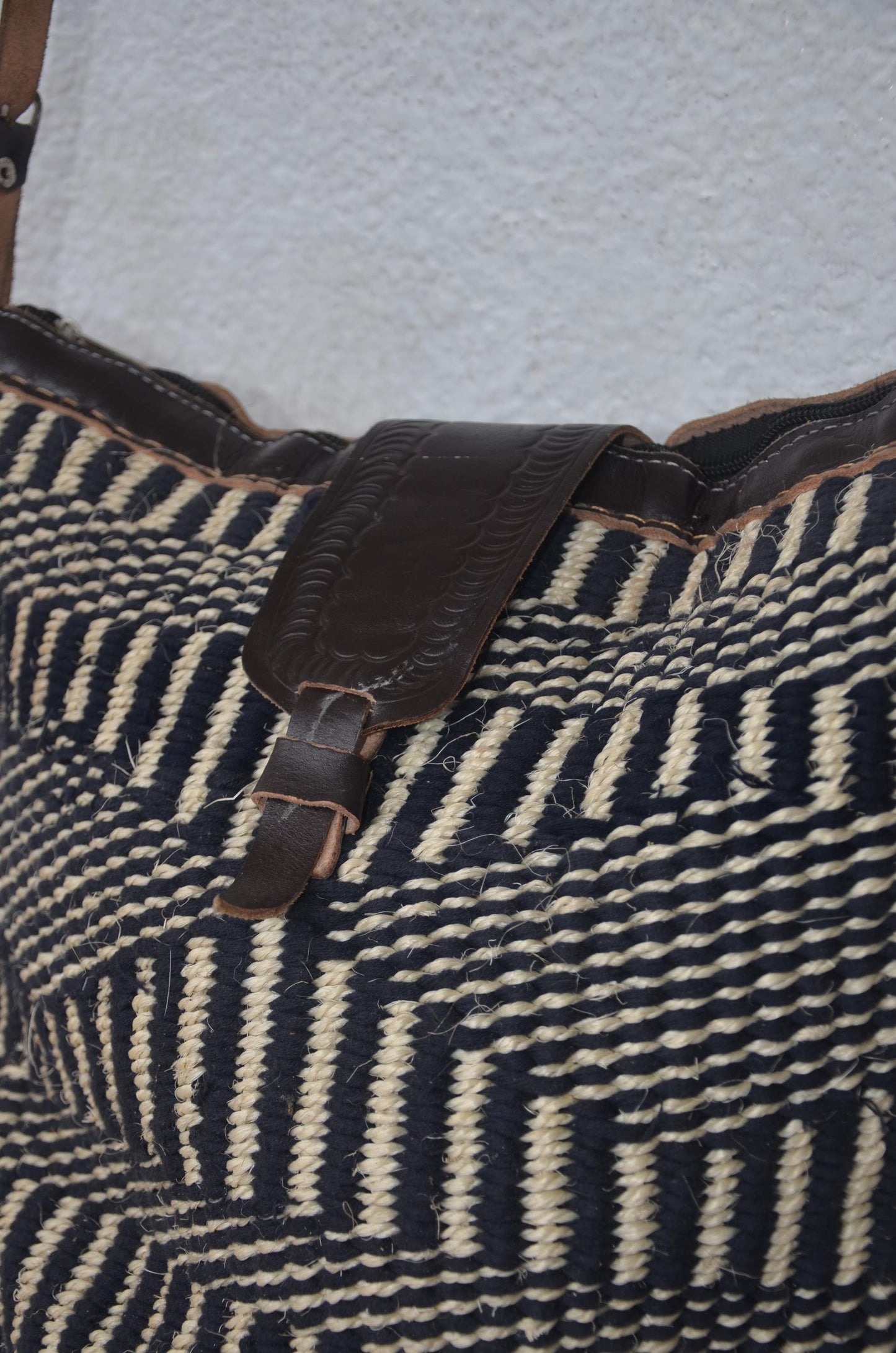 Handwoven Sisal Kiondo Bag | Black and White Geometric African Crossbody Purse