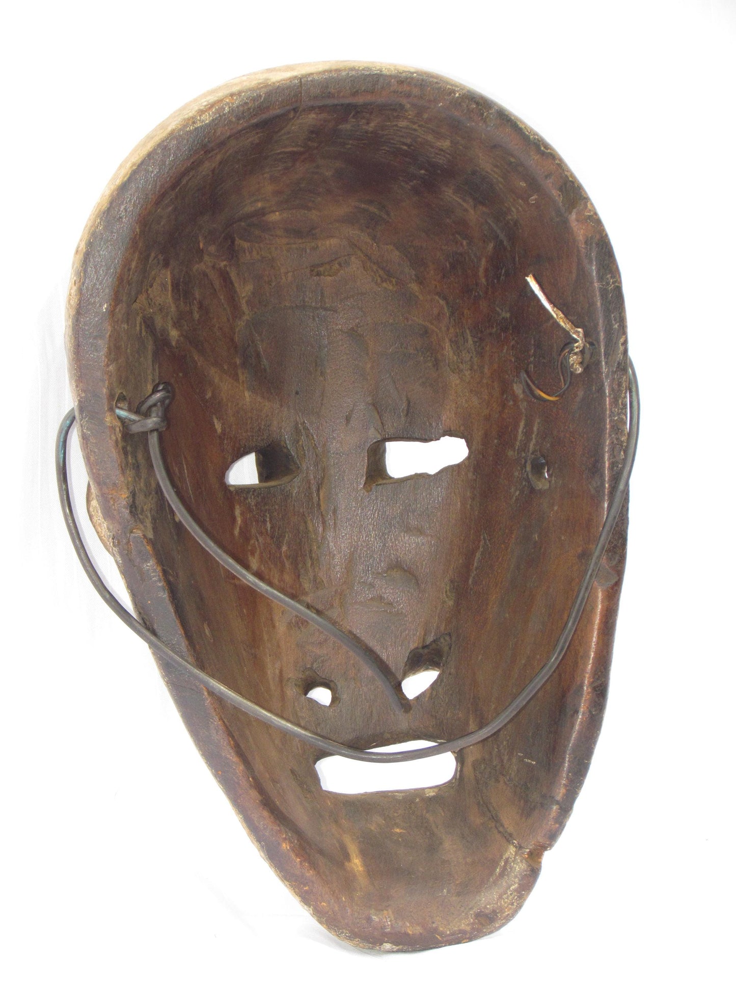 Masques muraux traditionnels africains en bois sculptés à la main, de la RDC