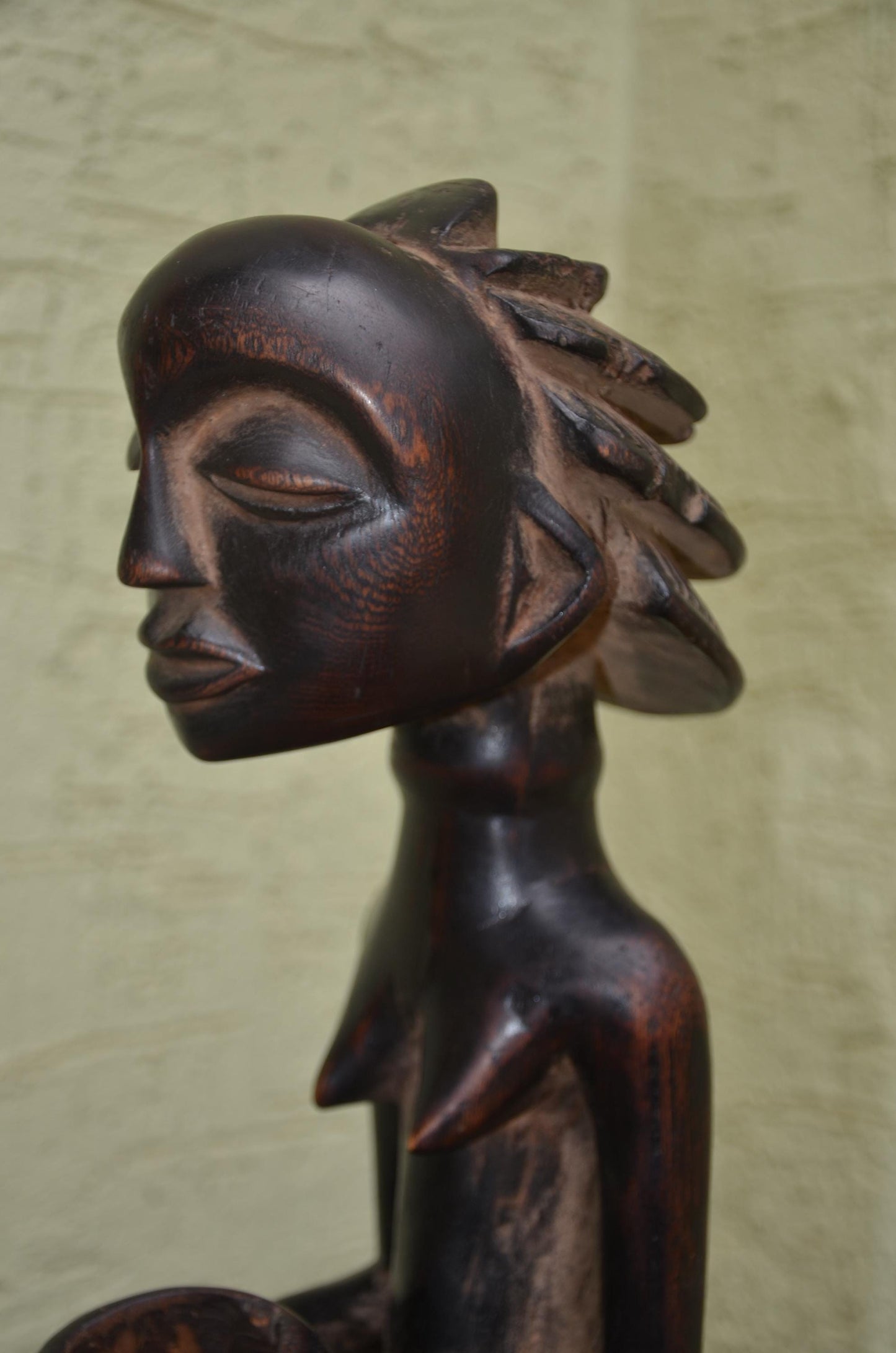 Authentic Luba-Hemba Kneeling Bowl-Bearer | Ancestral Statue