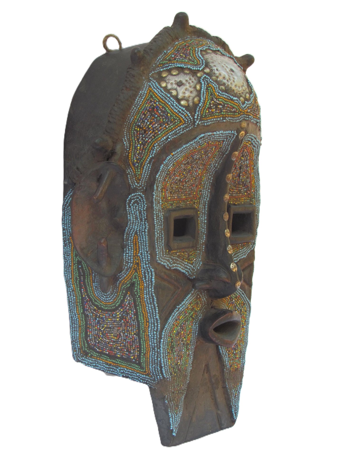 Masque mural africain Lega sculpté à la main en provenance de RDC.