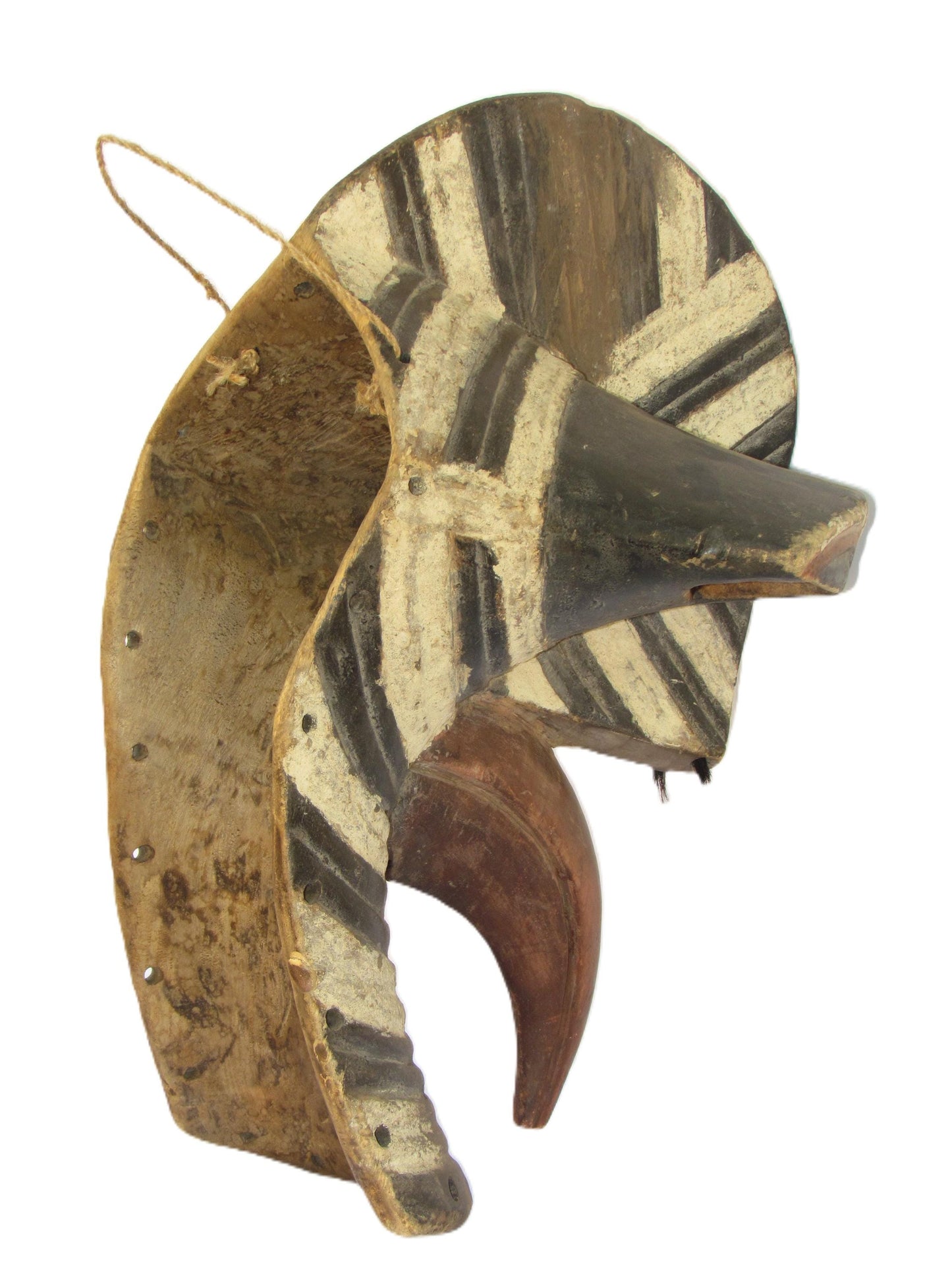 Masque africain en bois sculpté Songye RDC
