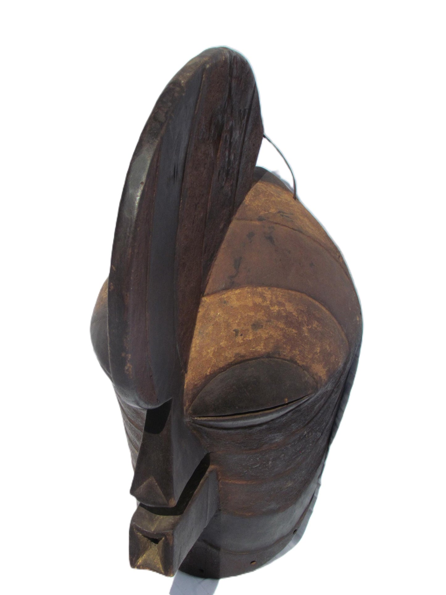 Masque en bois Kifwebe sculpté à la main vintage Songye de RDC.