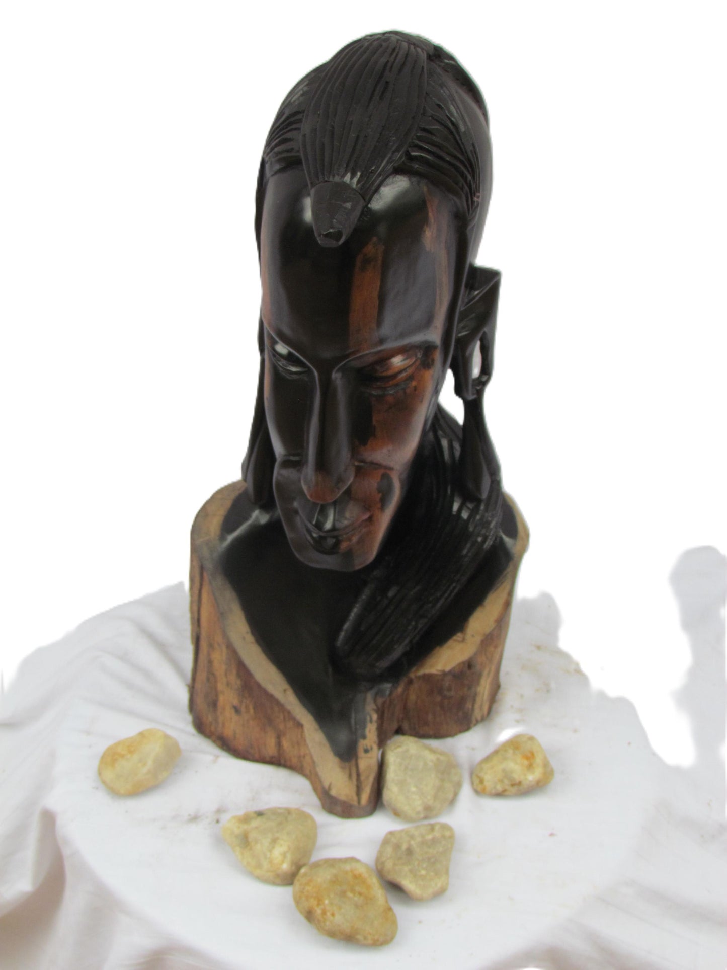 Statue de guerrier Massaï – Sculpture en bois noir sculptée à la main de Tanzanie – Décoration d'art africain pour étagère ou cadeau