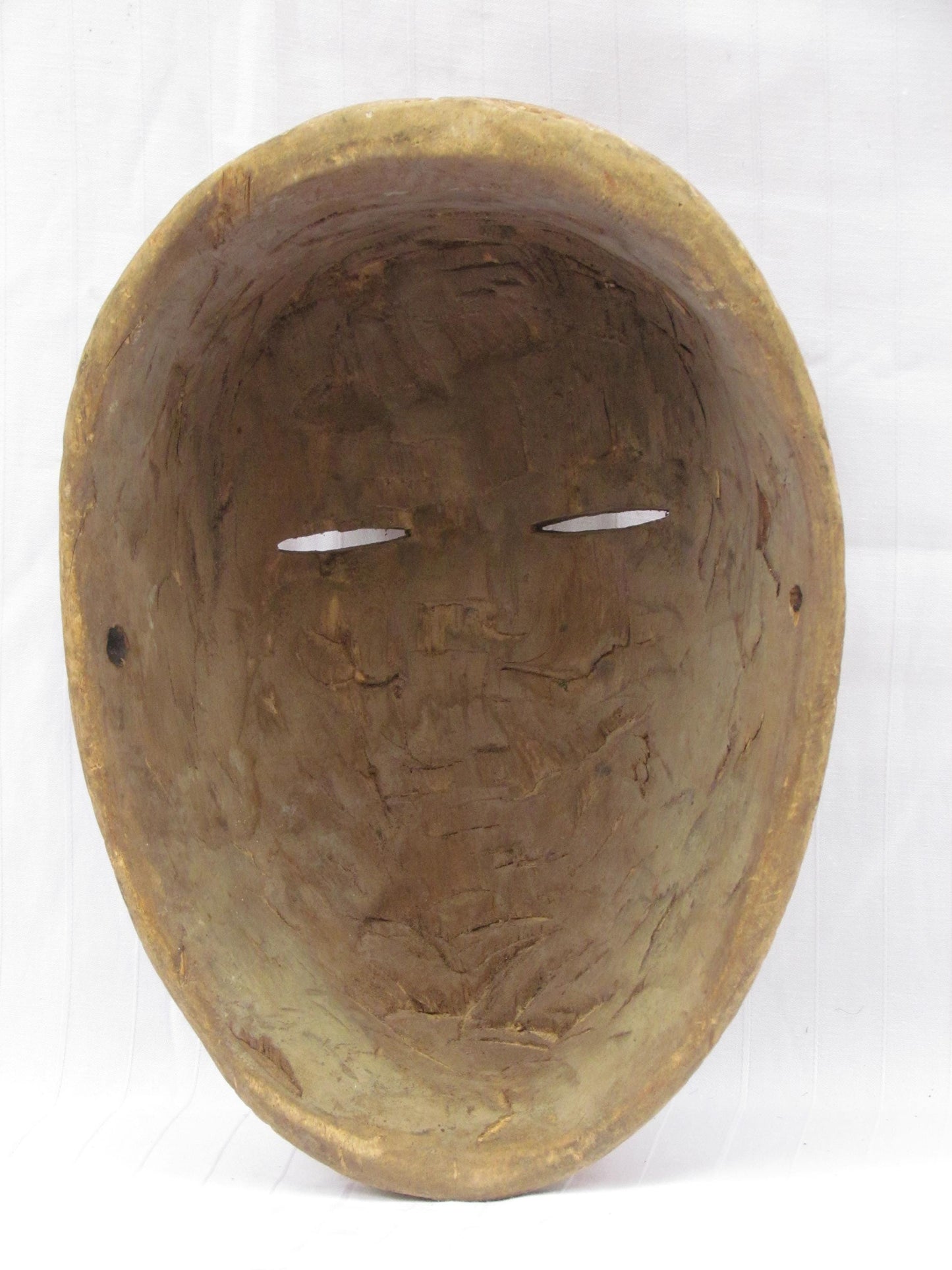 Masques traditionnels africains en bois sculptés à la main, fabriqués en RDC