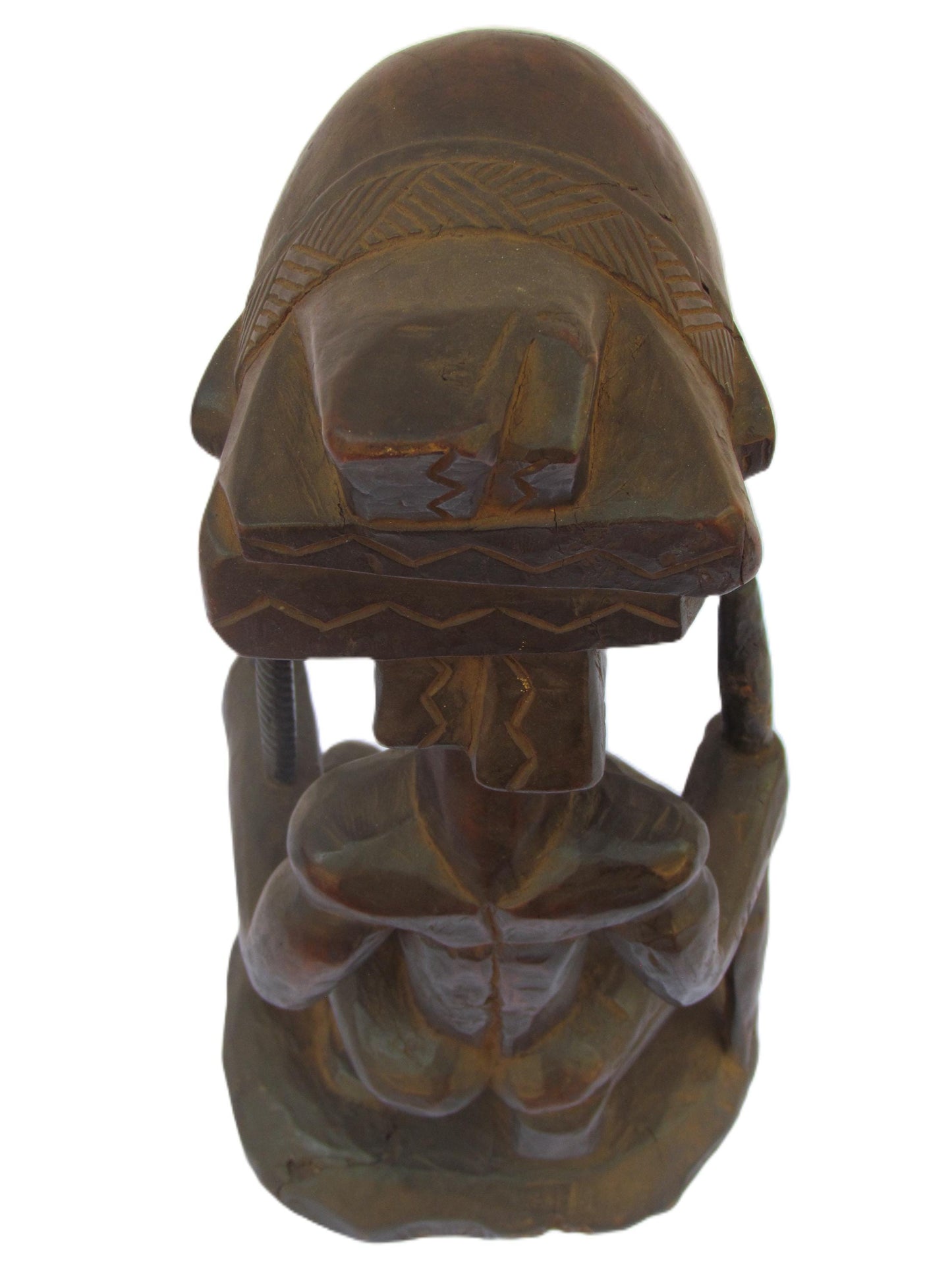 Une statue de sécurité Luba africaine masculine guidée avec des bâtons de combat dans les deux bras du Congo