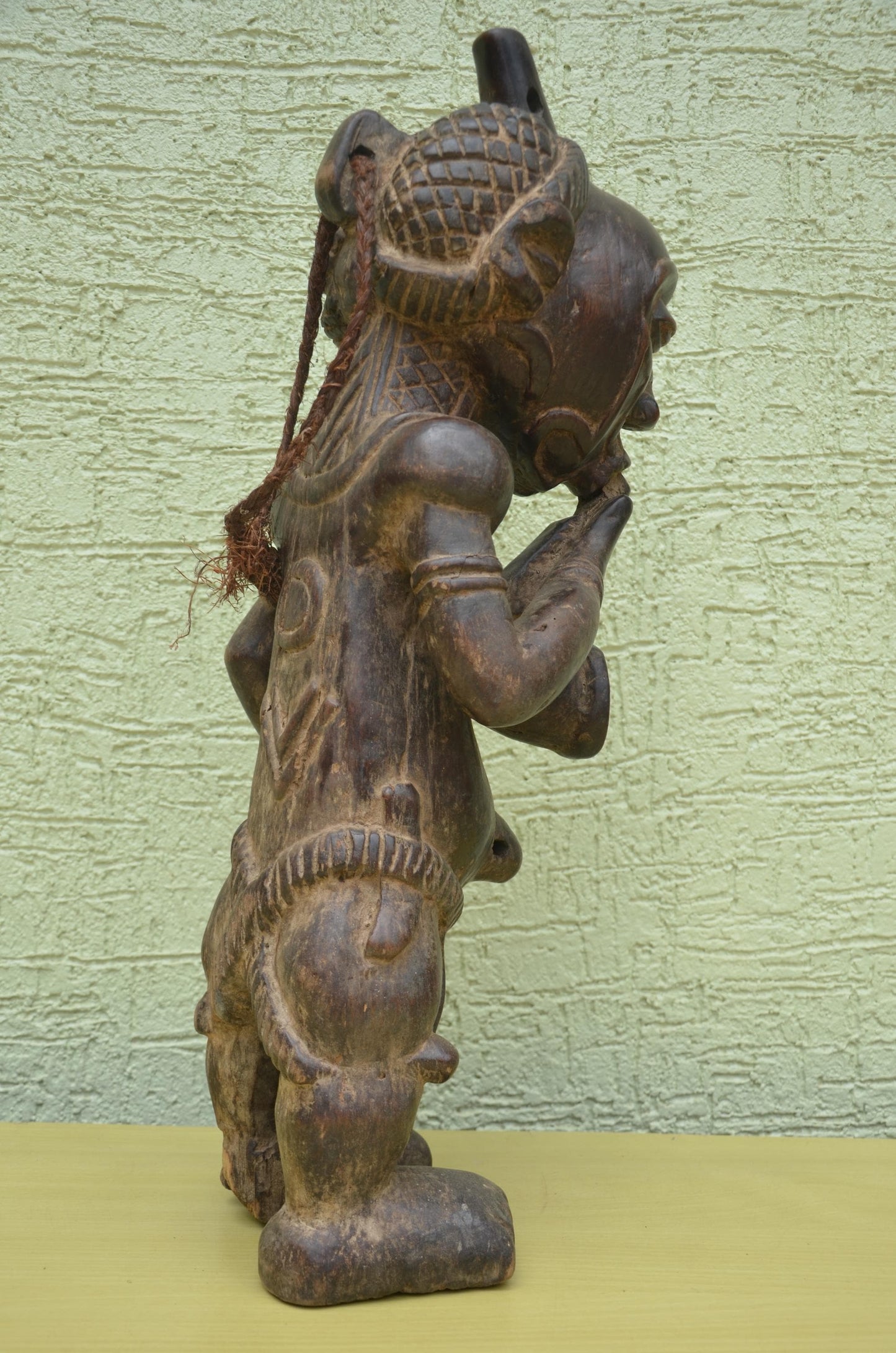 Bena Lulua Smoking Pipe Statue – 25" Congo Wood Carving – African Tribal Art