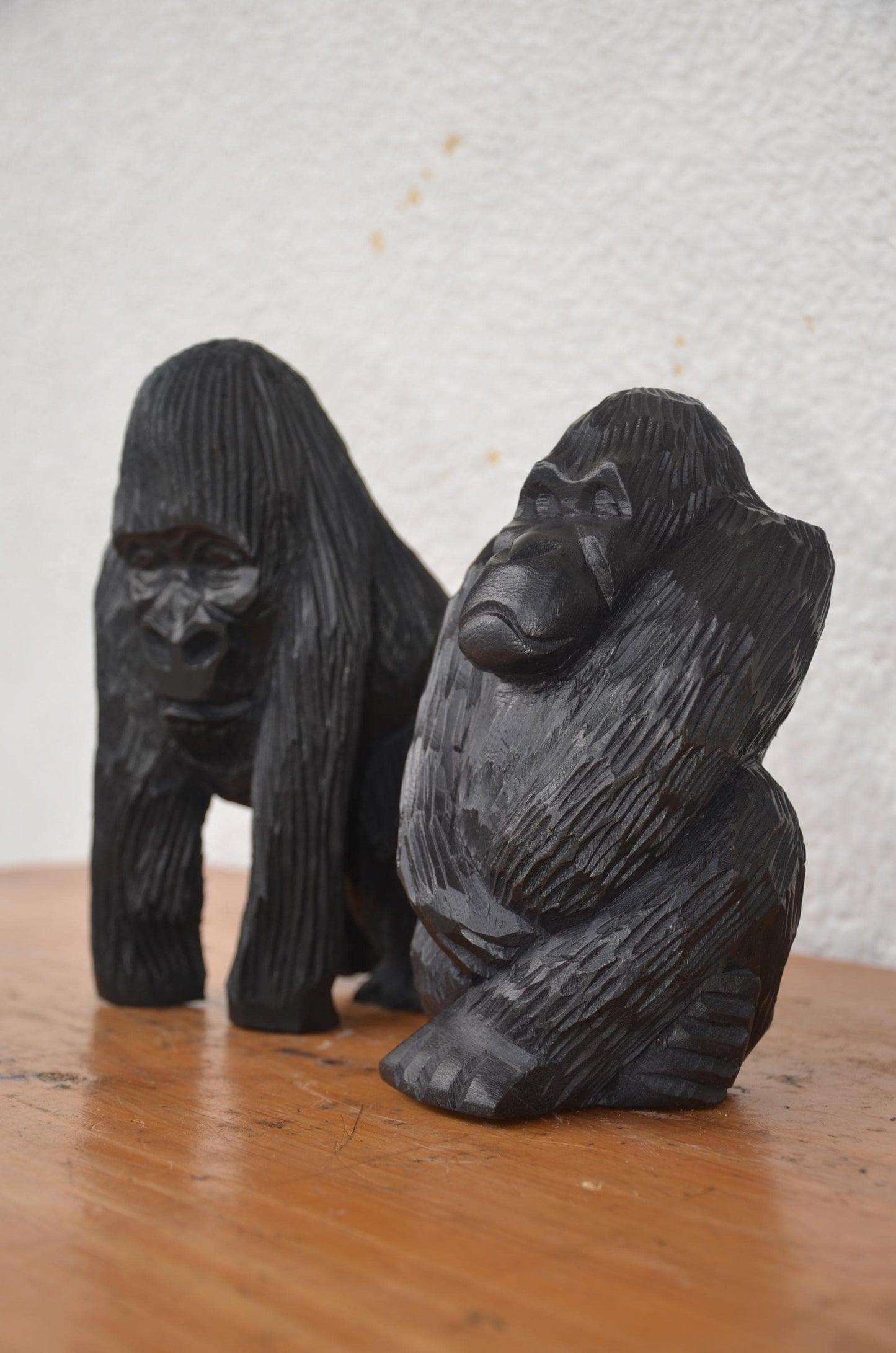 Rwandan Gorilla Pair – 9" Hand-Carved Wood Statue – Volcanoes National Art