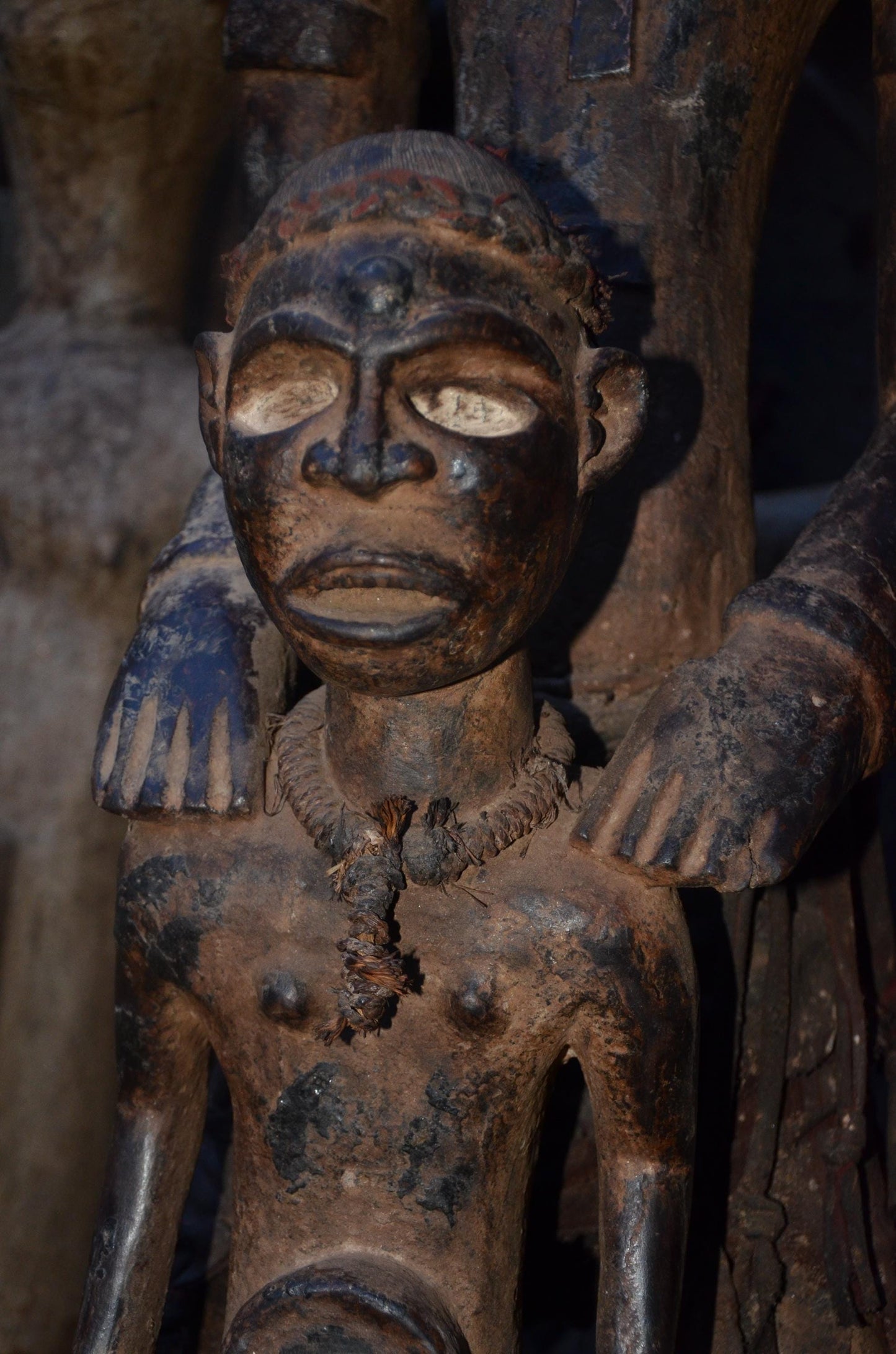 Large Kongo Power Statue – Hand-Carved Wood Multi-Figure Nkisi Art