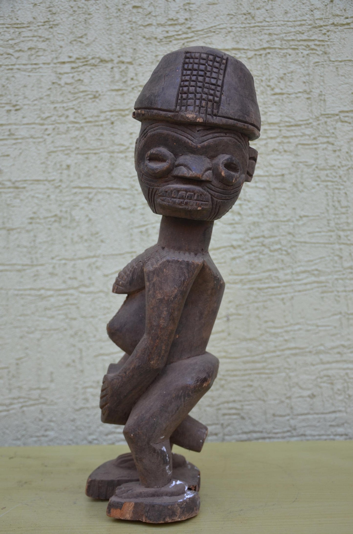 Authentic Female Luba Bowl Bearer Figure | Congolese Art