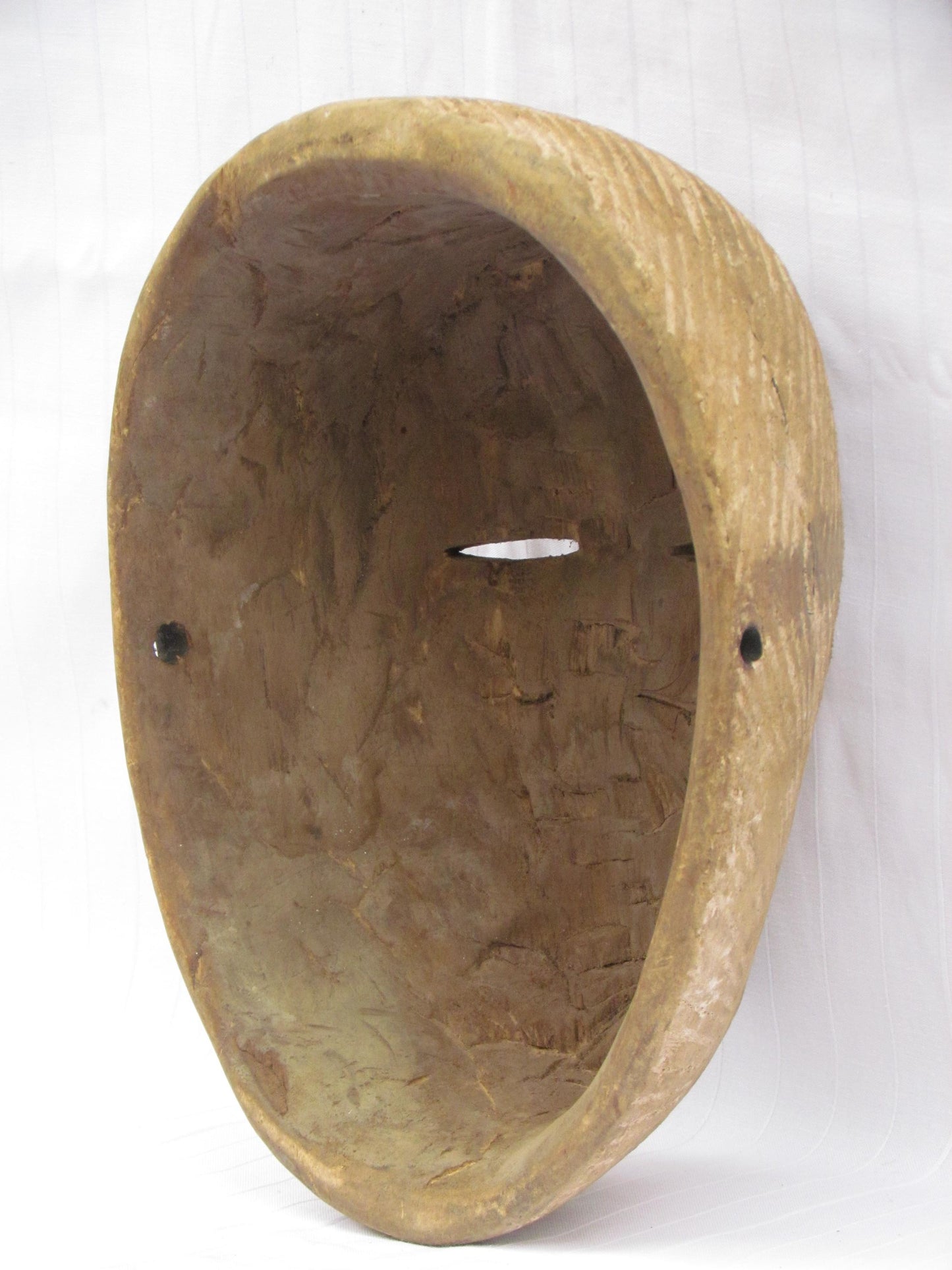 Masques traditionnels africains en bois sculptés à la main, fabriqués en RDC