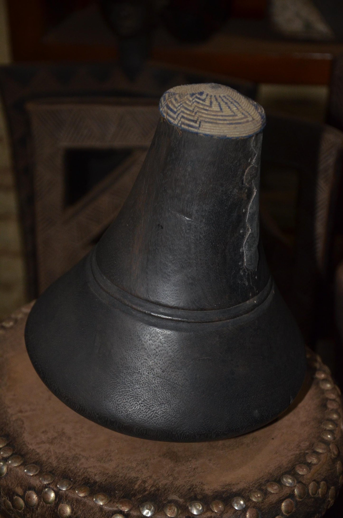 Authentic Icyansi Traditional Rwandan Wooden Milk Vessel | Artisanal Dairy Pot Decor