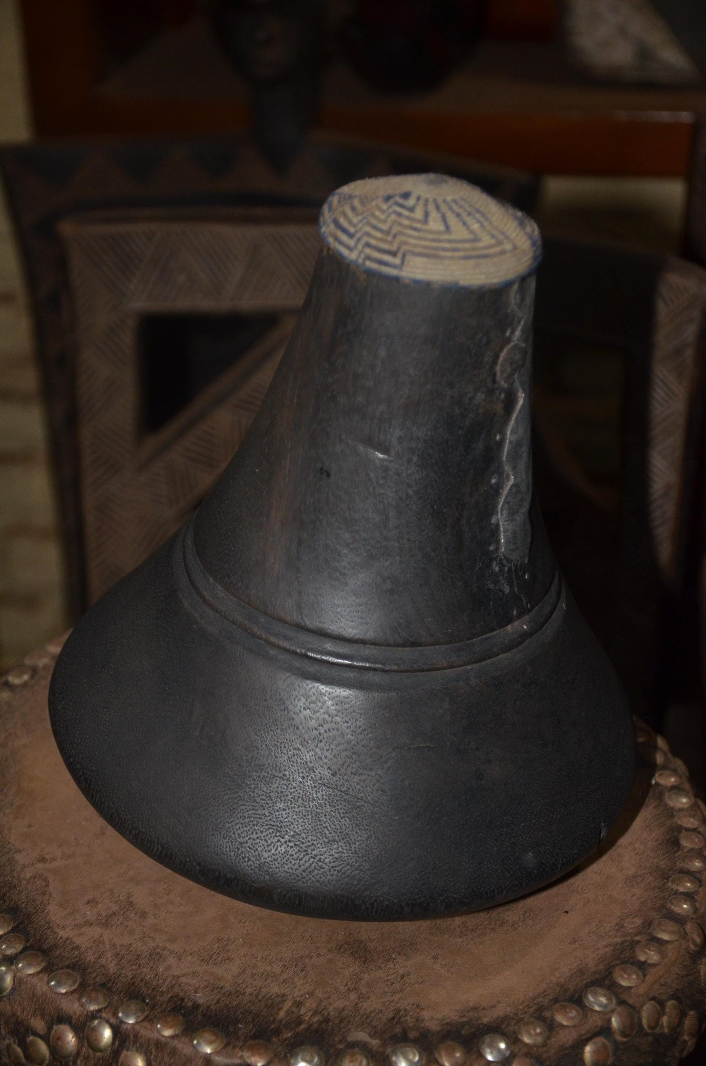 Authentic Icyansi Traditional Rwandan Wooden Milk Vessel | Artisanal Dairy Pot Decor
