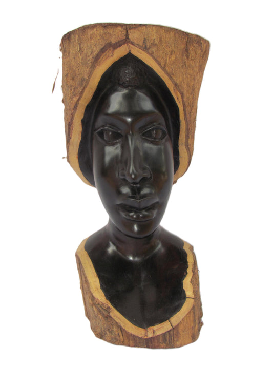 Sculpture africaine en ébène bicolore de Tanzanie.