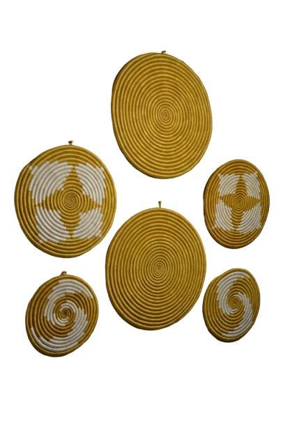 Set of 6 Handwoven Round Wall Baskets – Gold & White Floral Sisal Decor