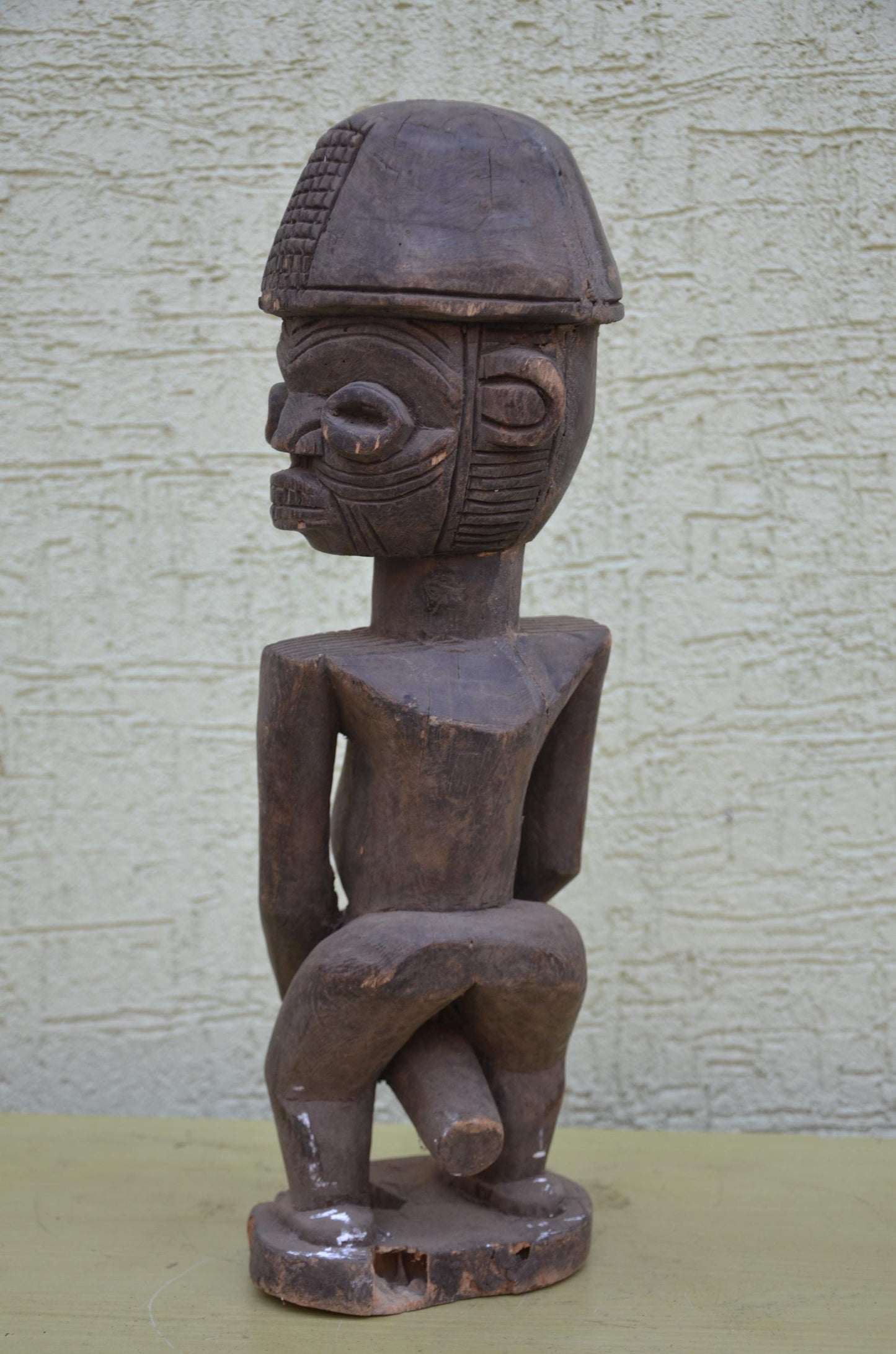 Authentic Female Luba Bowl Bearer Figure | Congolese Art