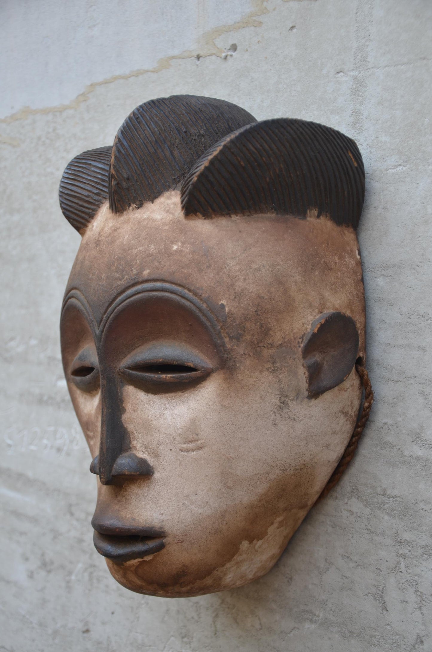 Luba Mask – 12" Hand-Carved Wood Wall Art – Congo Tribal Home Decor