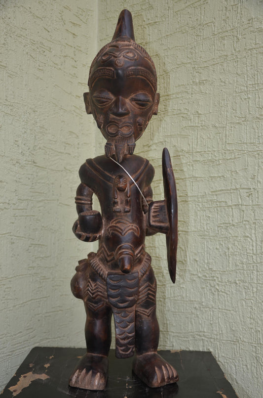 Bena Lulua War Chief â€“ 31" Hand-Carved Wood Ancestor Warrior â€“ Tribal Art.