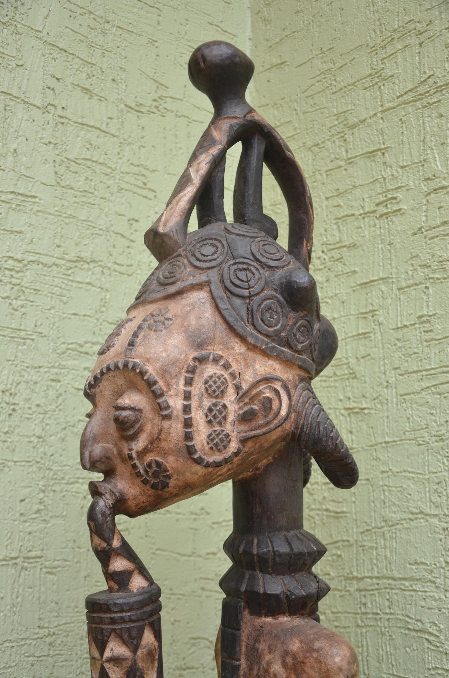 Authentic Idoma Pipe-Smoker Shrine Figure | Nigerian Tribal Art