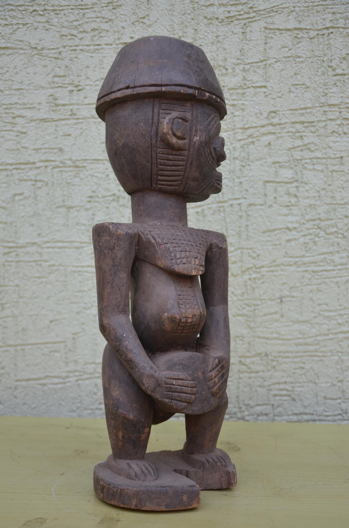 Authentic Female Luba Bowl Bearer Figure | Congolese Art