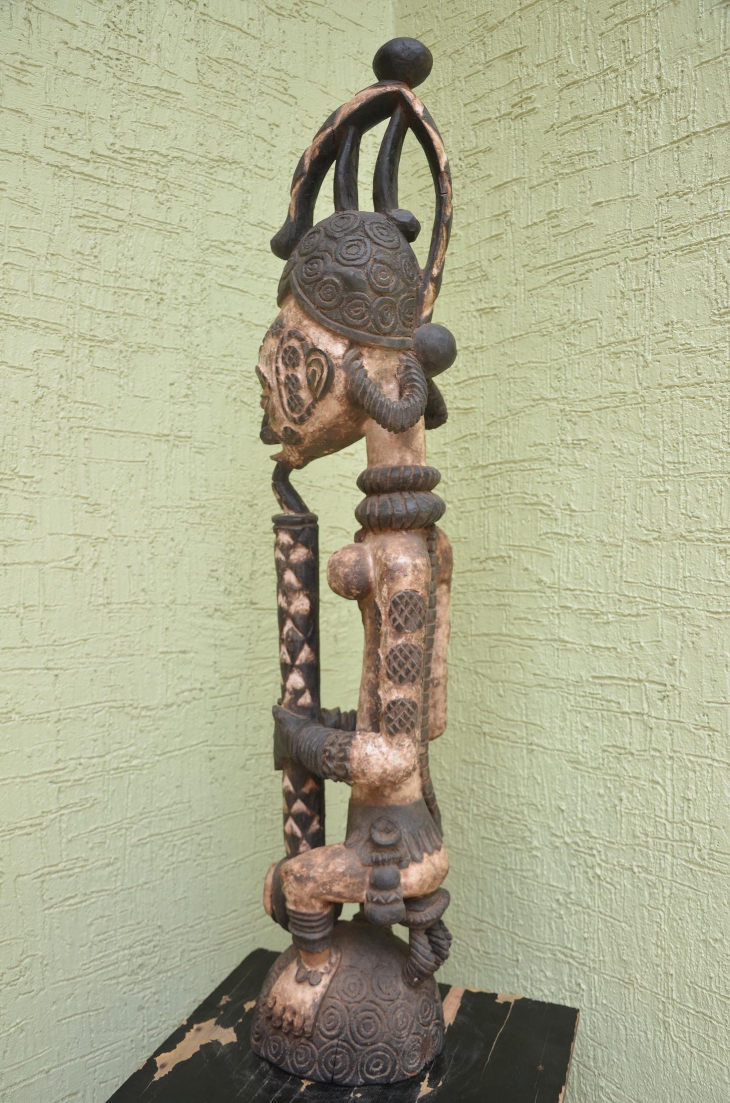 Authentic Idoma Pipe-Smoker Shrine Figure | Nigerian Tribal Art