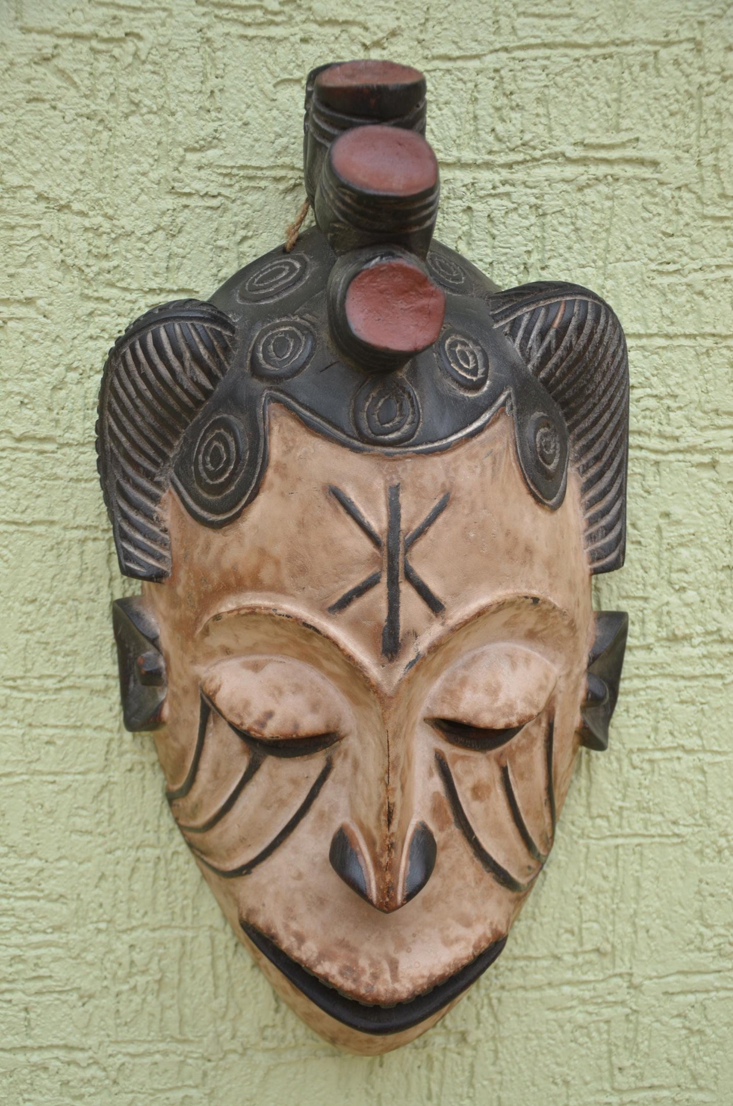 Punu Okuyi Mask | African White-Faced Tribal Art