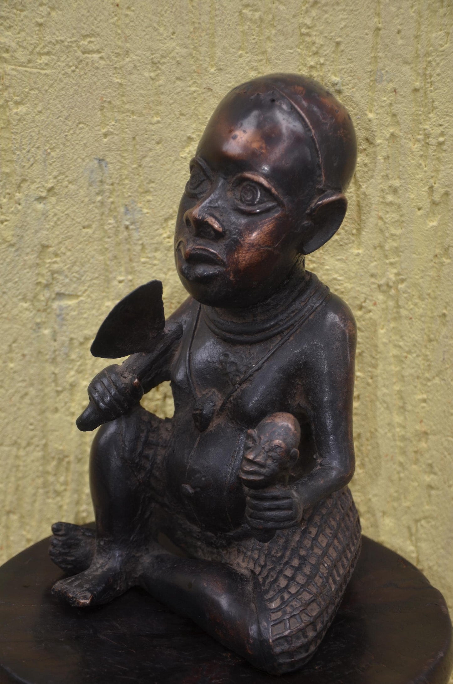 Benin Court Dwarf Statue – 16" Hand-Carved Wood Kingdom Royal Figure – Decor.