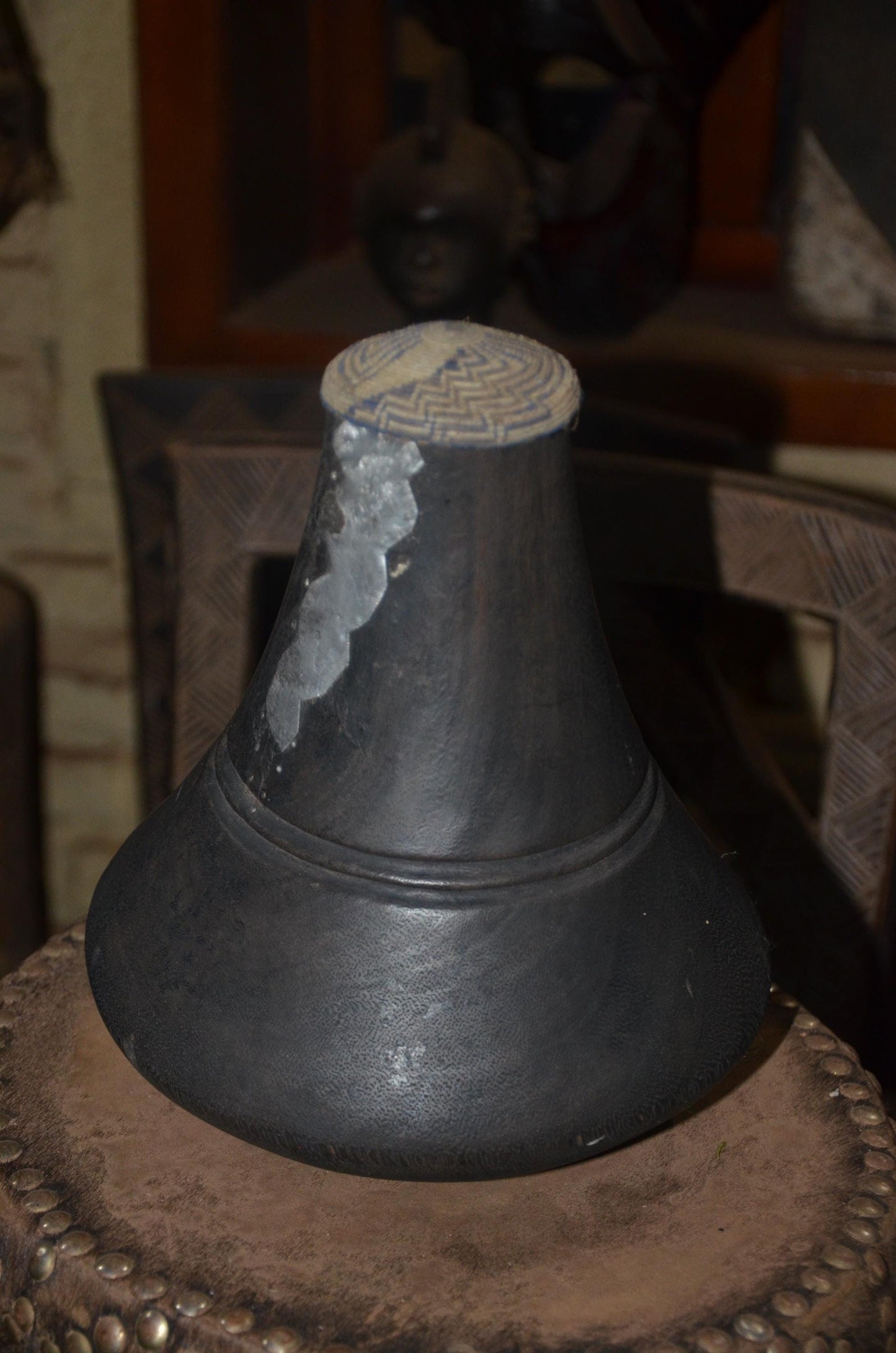 Authentic Icyansi Traditional Rwandan Wooden Milk Vessel | Artisanal Dairy Pot Decor