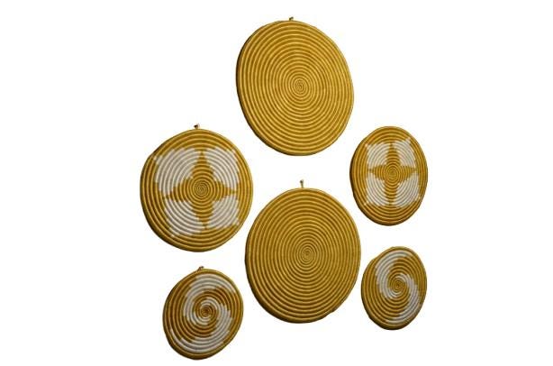 Set of 6 Handwoven Round Wall Baskets – Gold & White Floral Sisal Decor