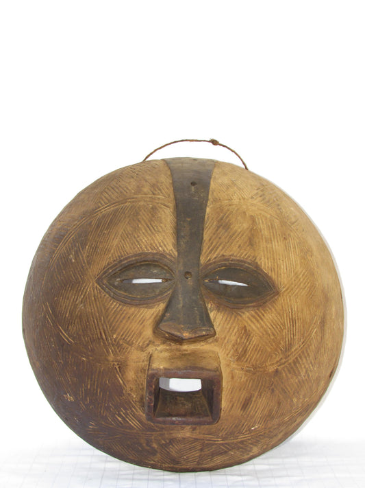 Rare Authentic Luba Kifwebe Mask from former Zaire, now Democratic Republic of Congo, Exceptional Ceremonial Tribal Mask by the Luba People.