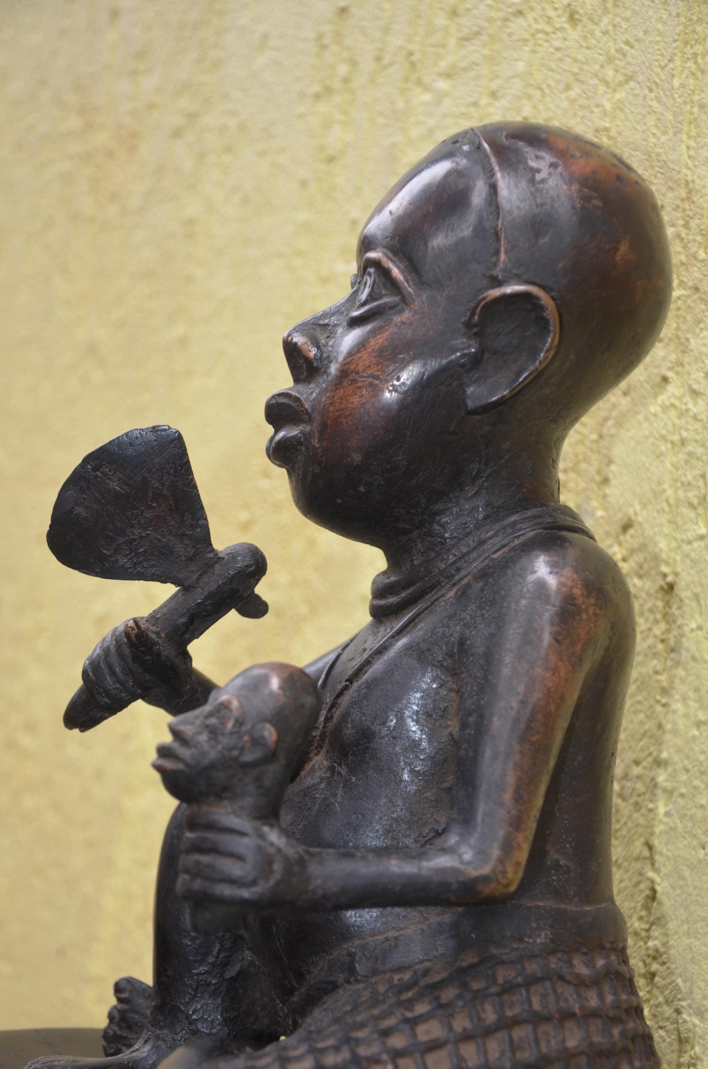 Benin Court Dwarf Statue – 16" Hand-Carved Wood Kingdom Royal Figure – Decor.