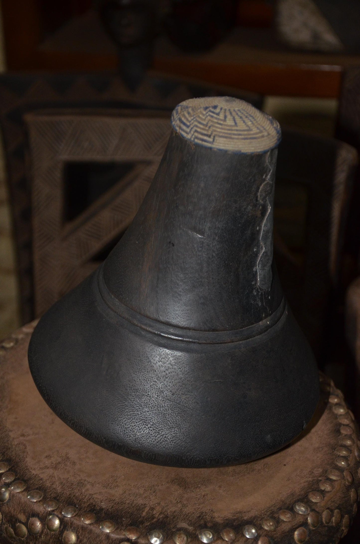 Authentic Icyansi Traditional Rwandan Wooden Milk Vessel | Artisanal Dairy Pot Decor