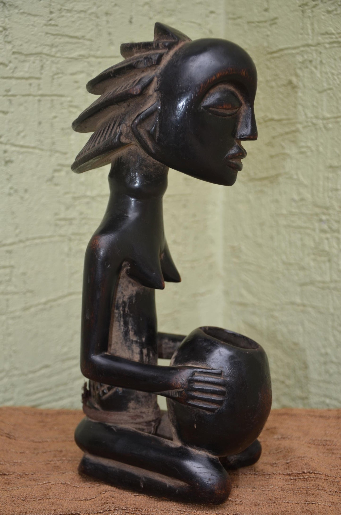 Authentic Luba-Hemba Kneeling Bowl-Bearer | Ancestral Statue