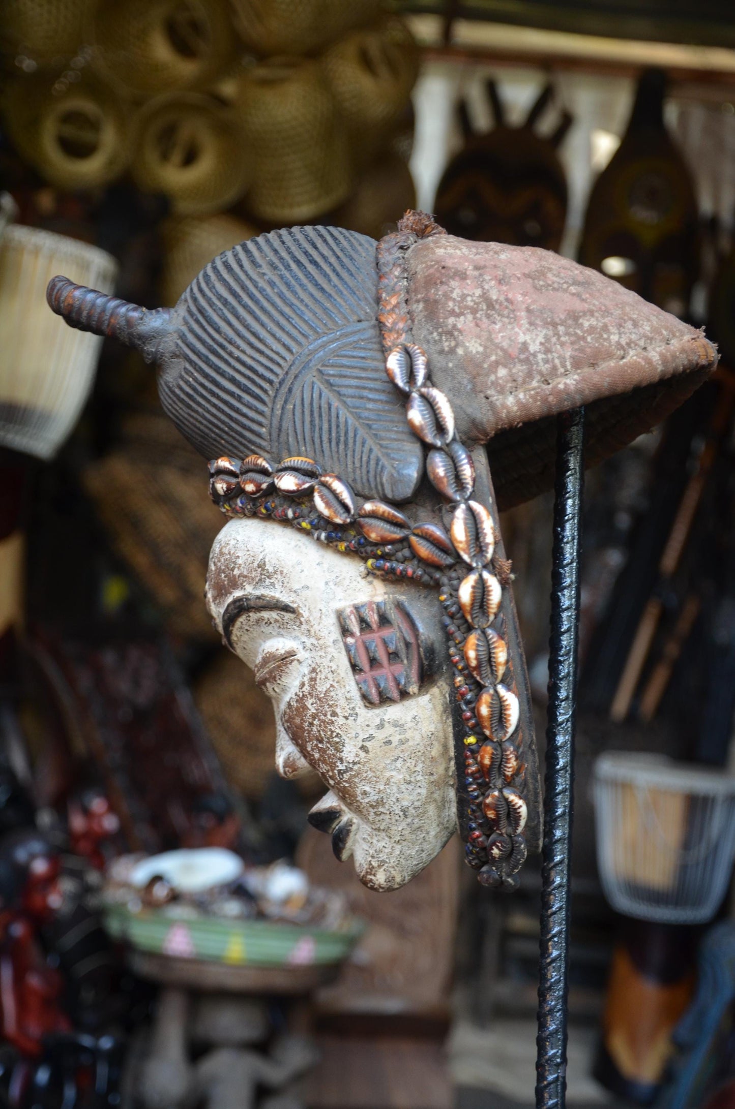 Authentic Punu Okuyi Mask – Hand-Carved Wood Female Ancestor Spirit, Cowrie Shell Trim