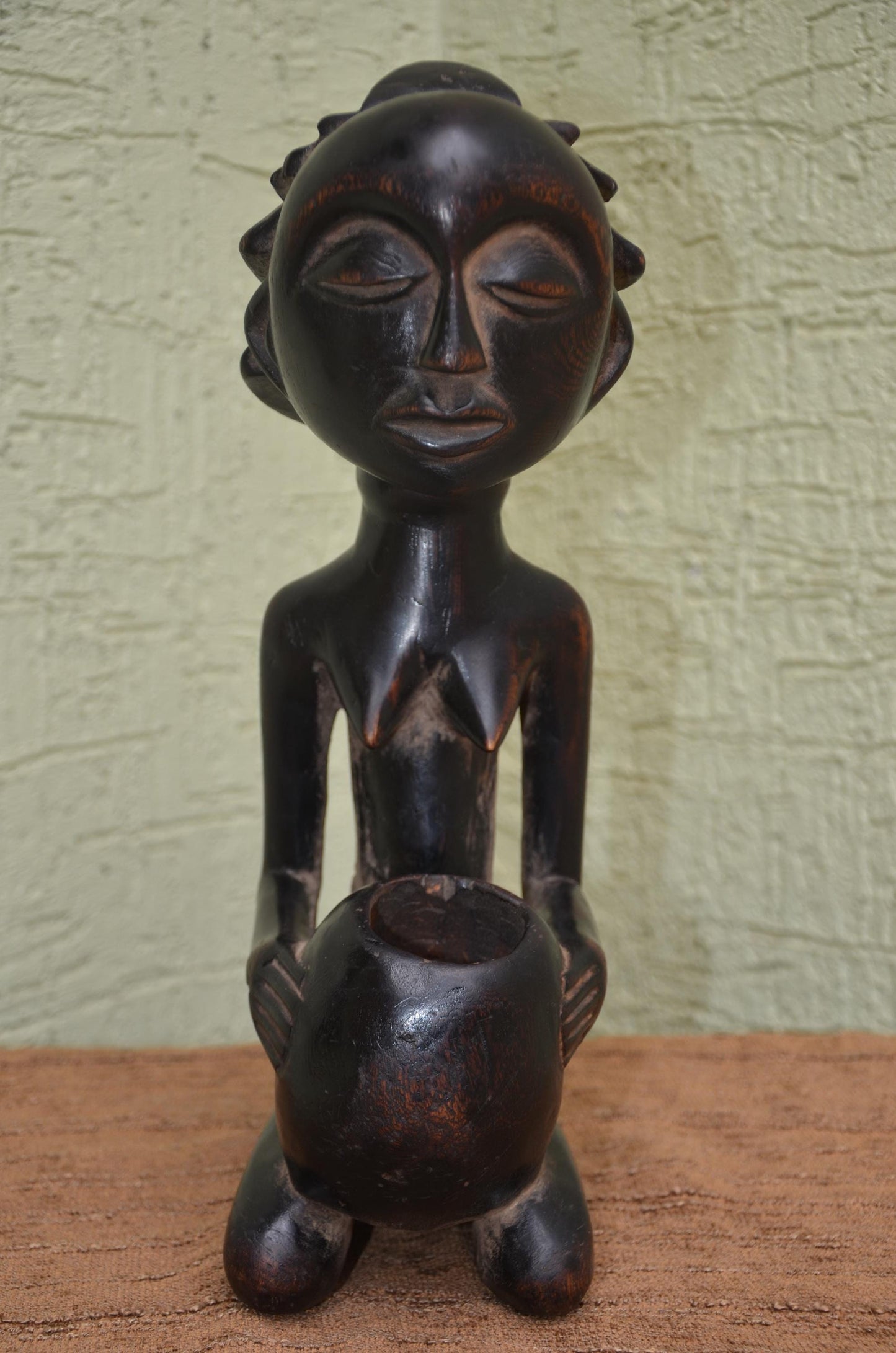 Authentic Luba-Hemba Kneeling Bowl-Bearer | Ancestral Statue