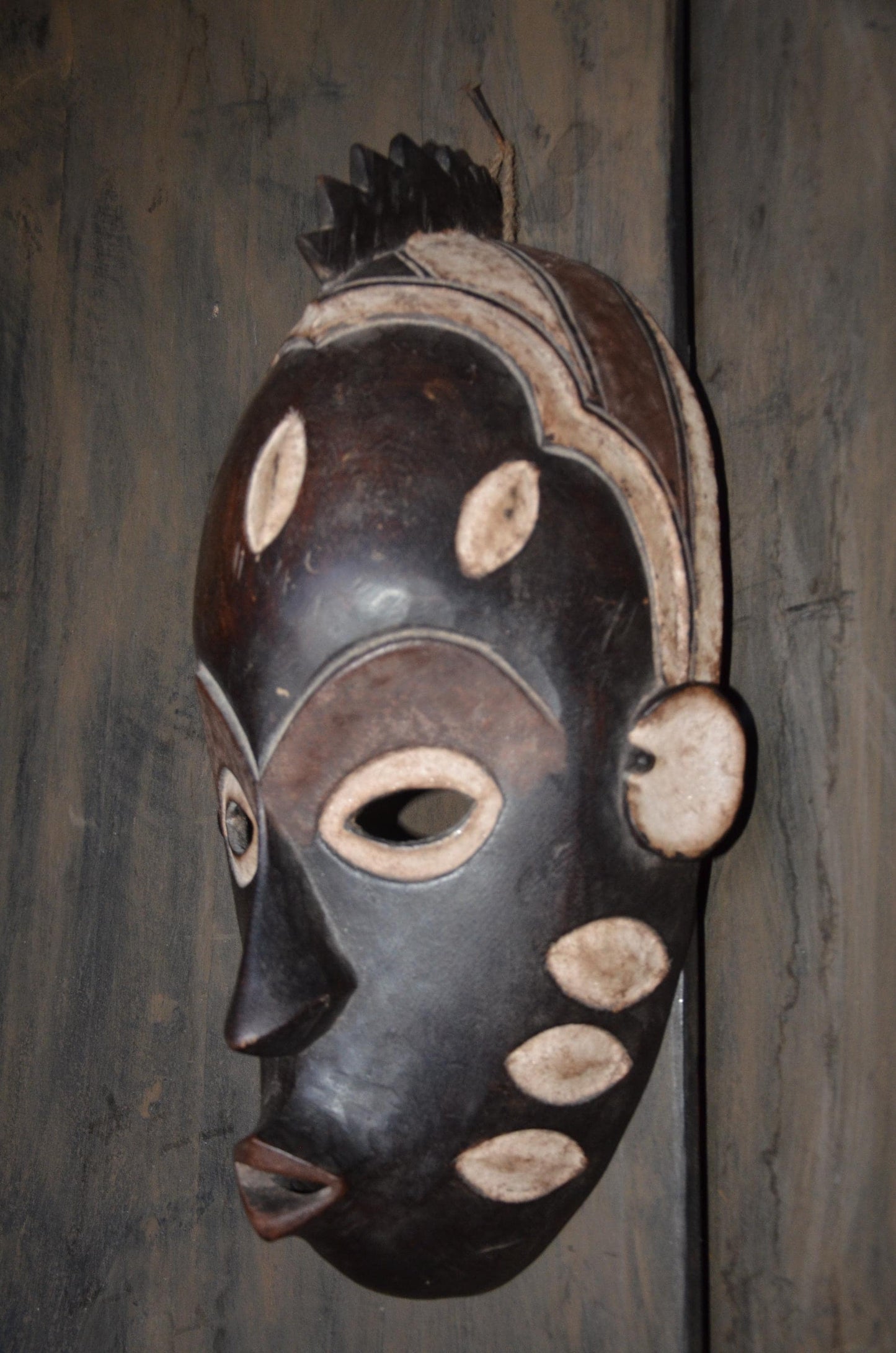 Chokwe Mwana Pwo Mask – 21" Hand-Carved Wood Wall Art – Congo Tribal Decor