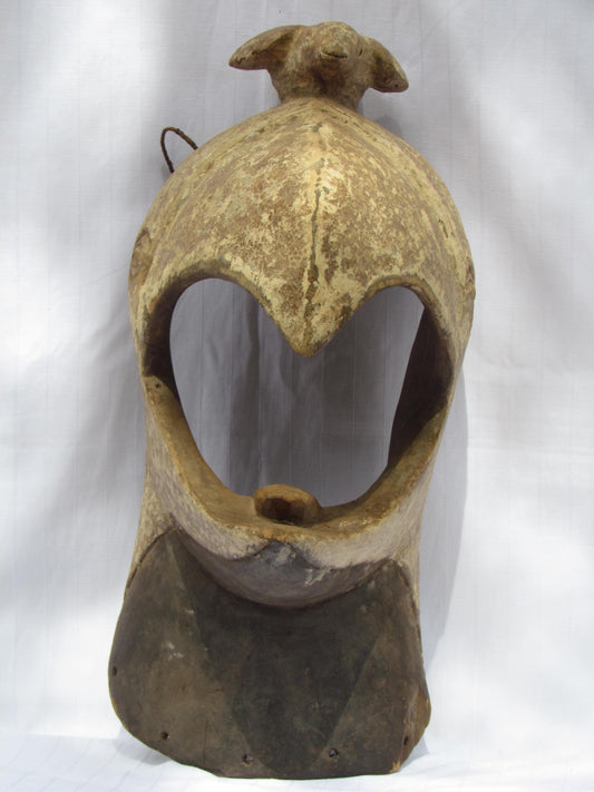 Masques traditionnels africains en bois sculptés à la main, fabriqués à la main en RDC