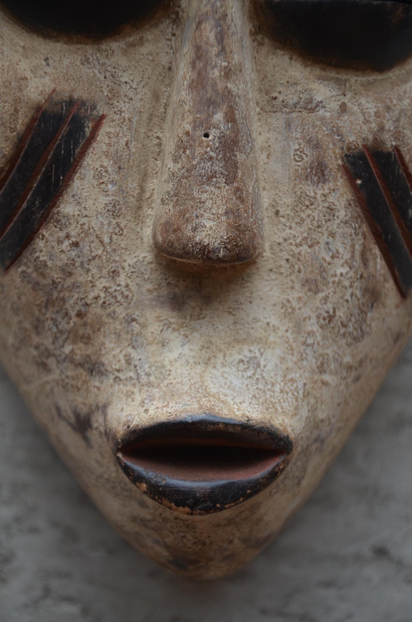 Fang Mitsogo Mask – 12" Hand-Carved Wood Wall Art – Gabonese Tribal Decor