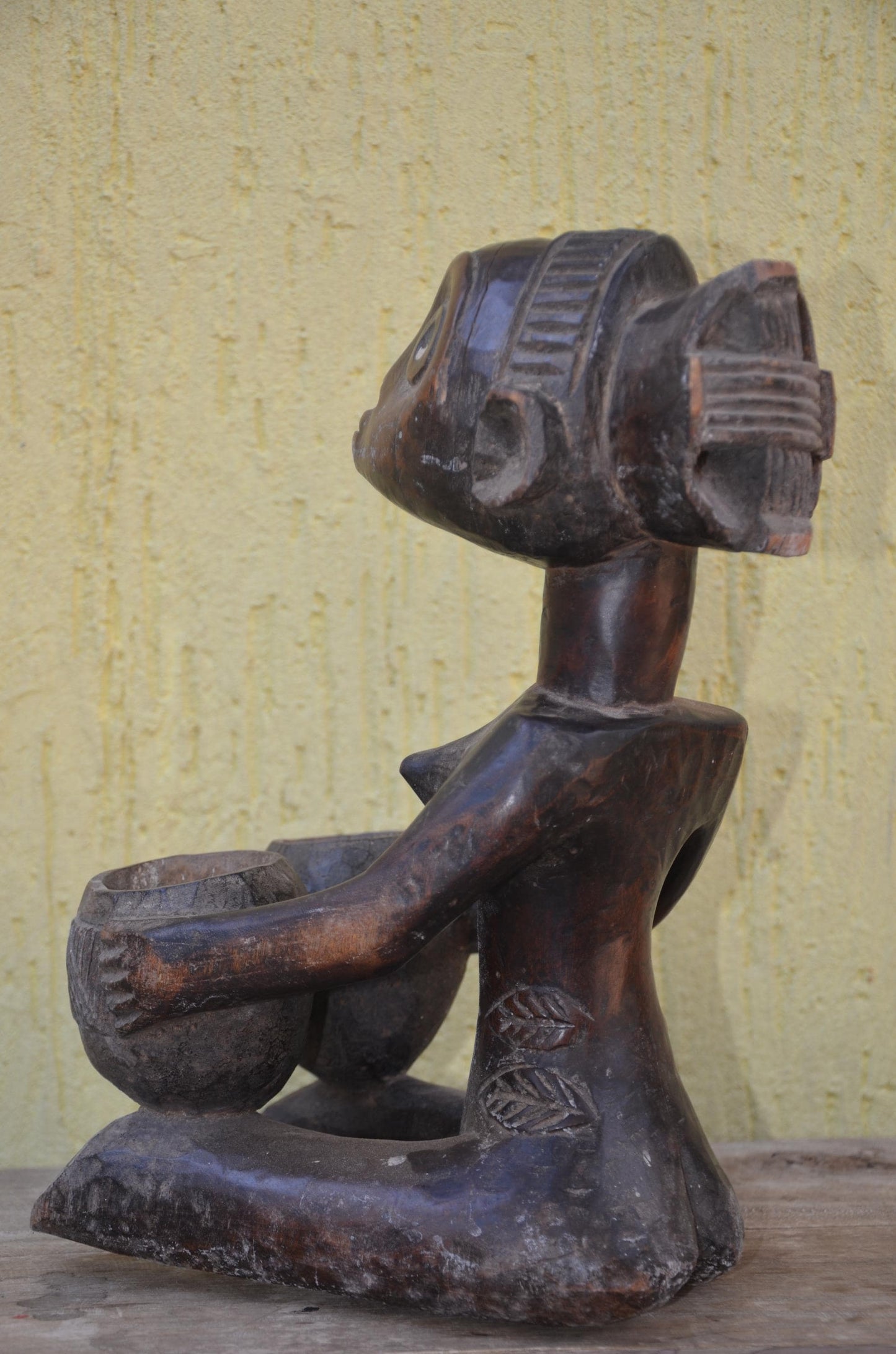 Luba Bowl Bearer Mboko – 14" Congo Hand-Carved Wood Statue – Tribal Decor