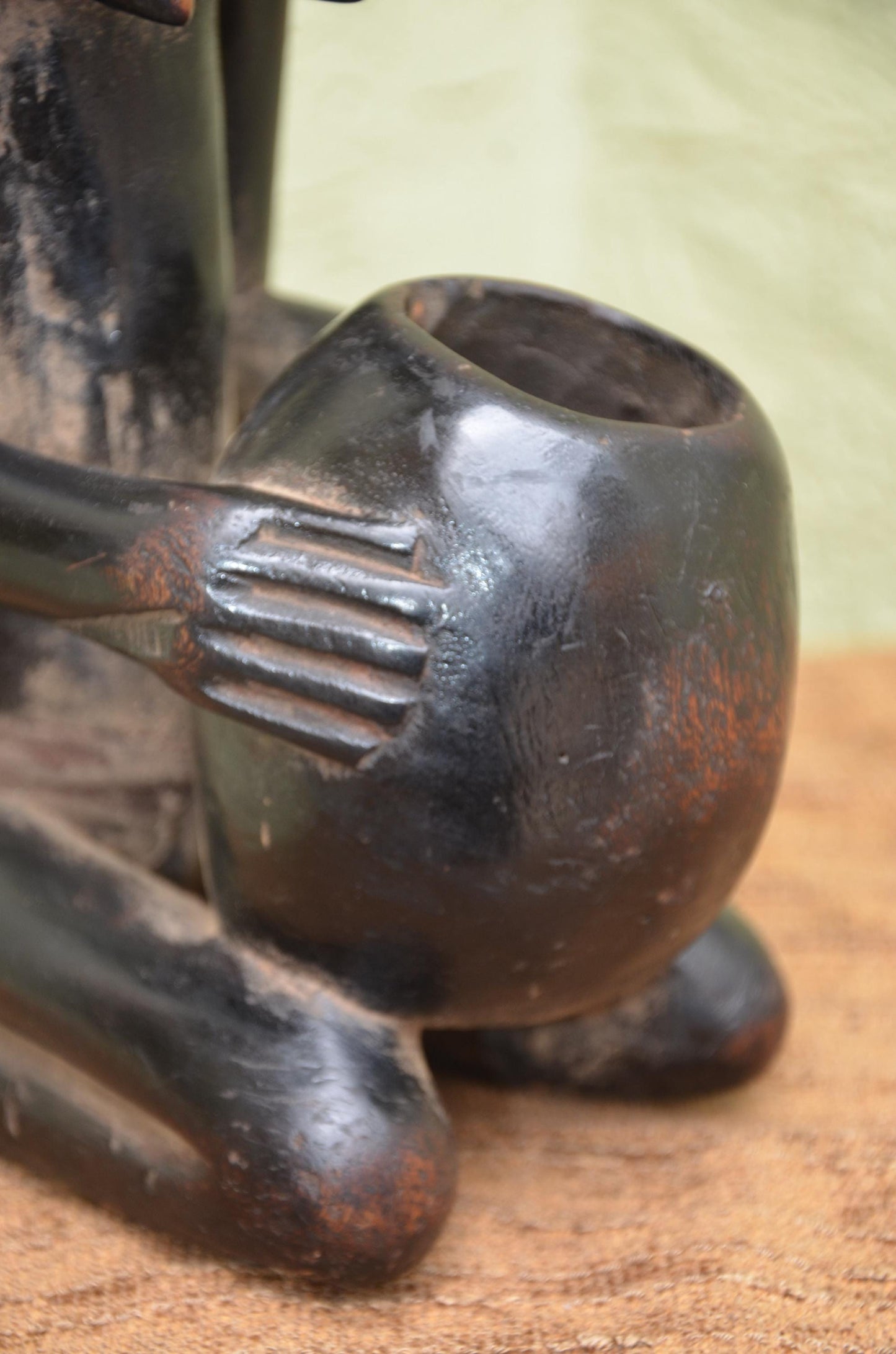 Authentic Luba-Hemba Kneeling Bowl-Bearer | Ancestral Statue