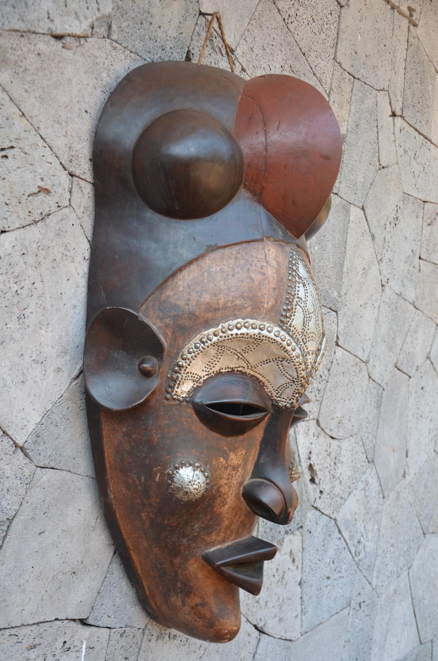 Authentic Guro-Style Mask | Elegant Ivorian Tribal Wall Art