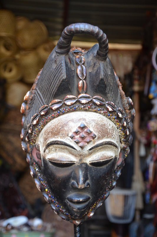 Vintage Puno Mask – 14" Hand-Carved Wood Wall Art – Gabonese Tribal Decor