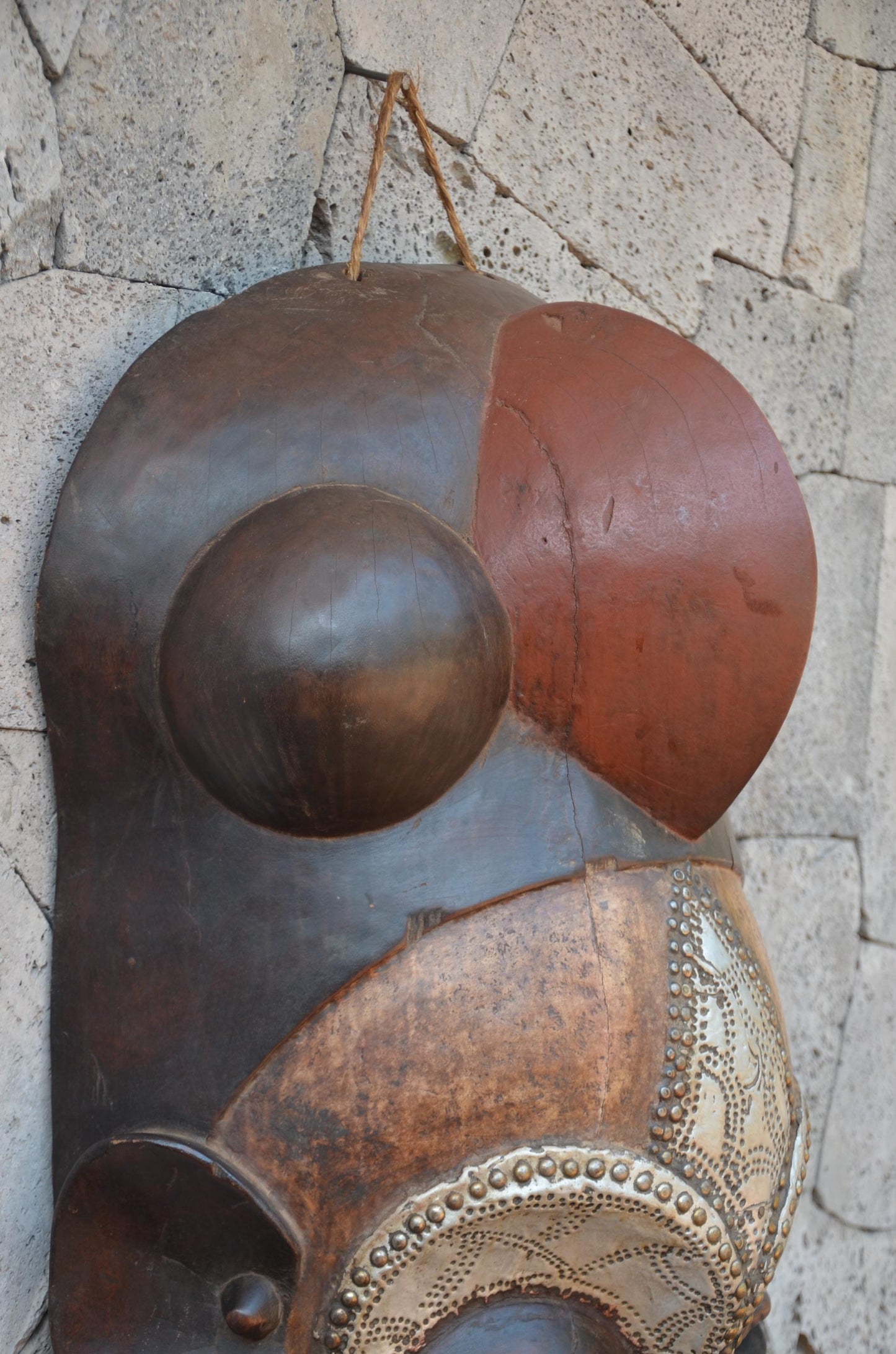 Authentic Guro-Style Mask | Elegant Ivorian Tribal Wall Art