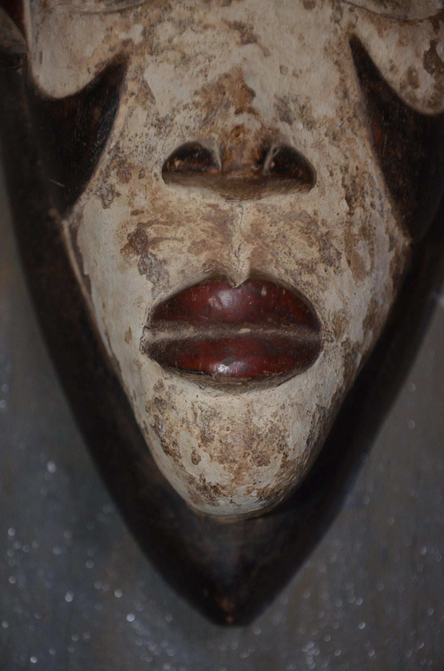 Authentic Fang Ngil Mask | Minimalist Gabonese Tribal Art