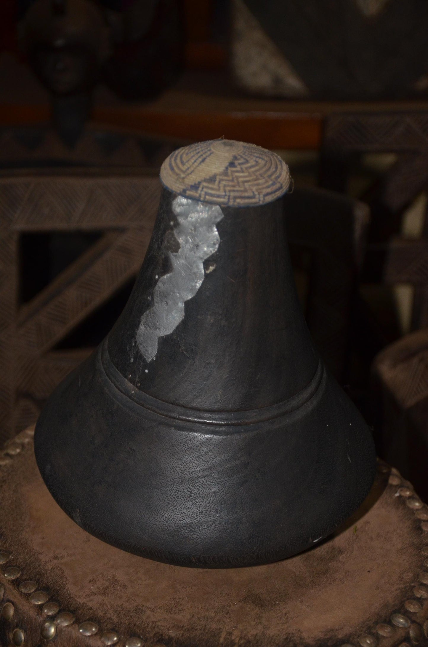 Authentic Icyansi Traditional Rwandan Wooden Milk Vessel | Artisanal Dairy Pot Decor