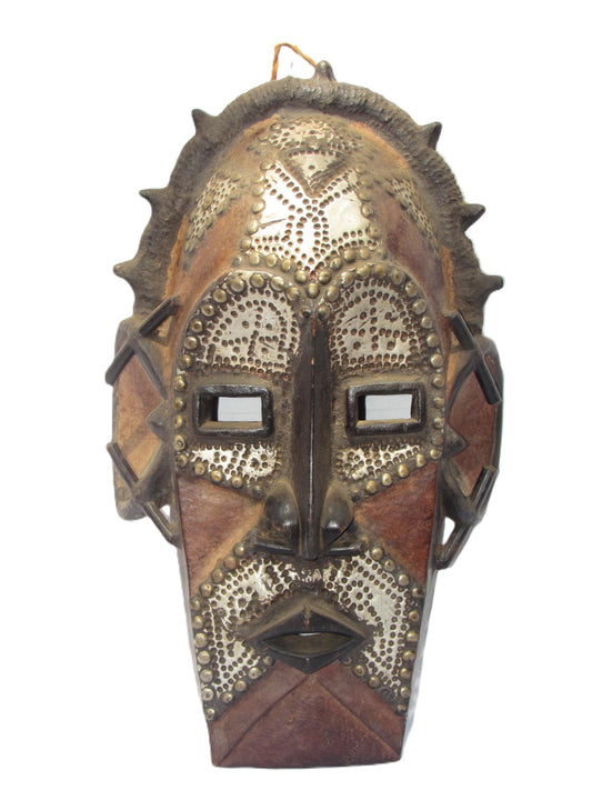 Rare African mask from the Yela or Mbole - Congo.