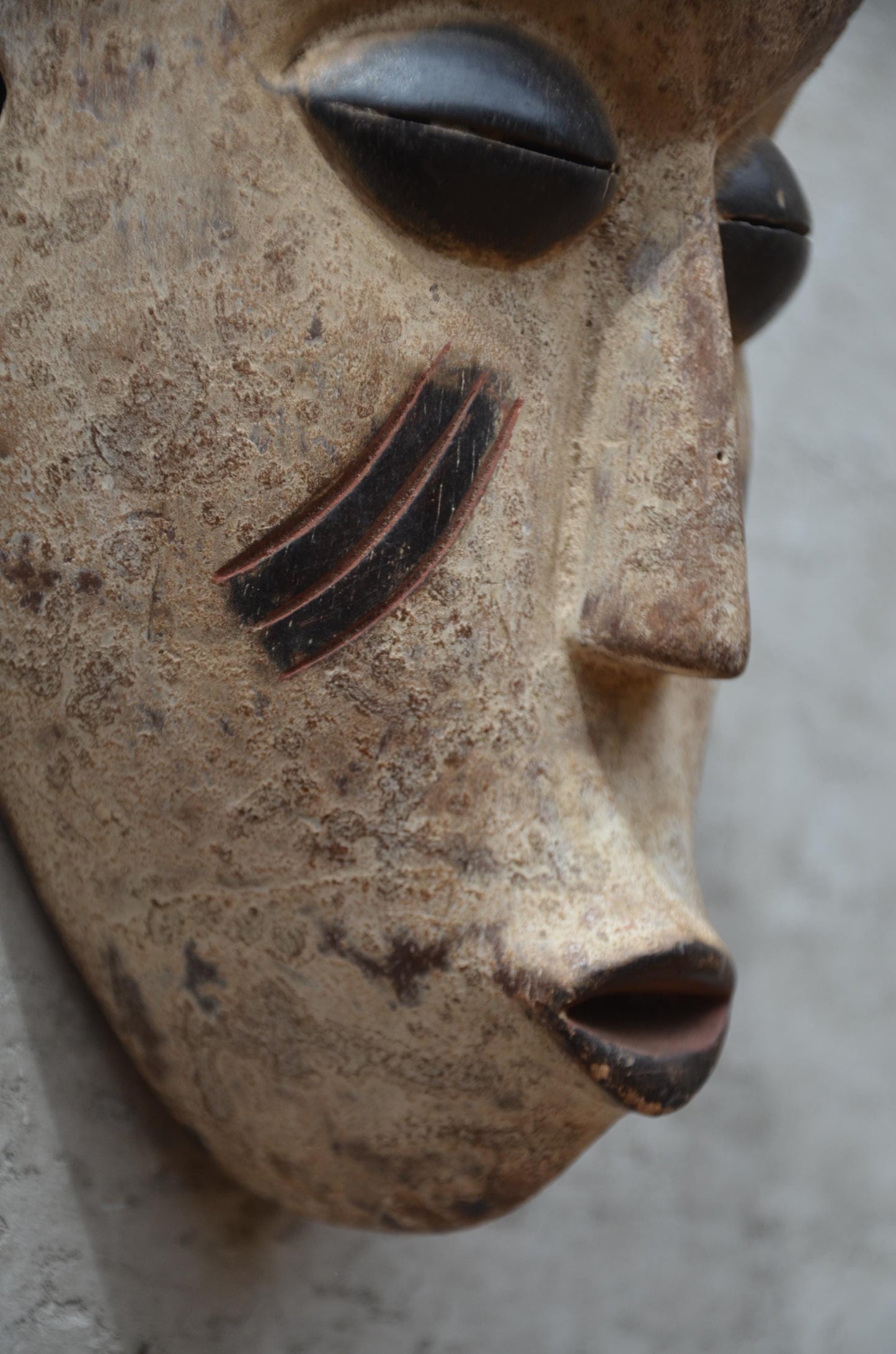 Fang Mitsogo Mask – 12" Hand-Carved Wood Wall Art – Gabonese Tribal Decor